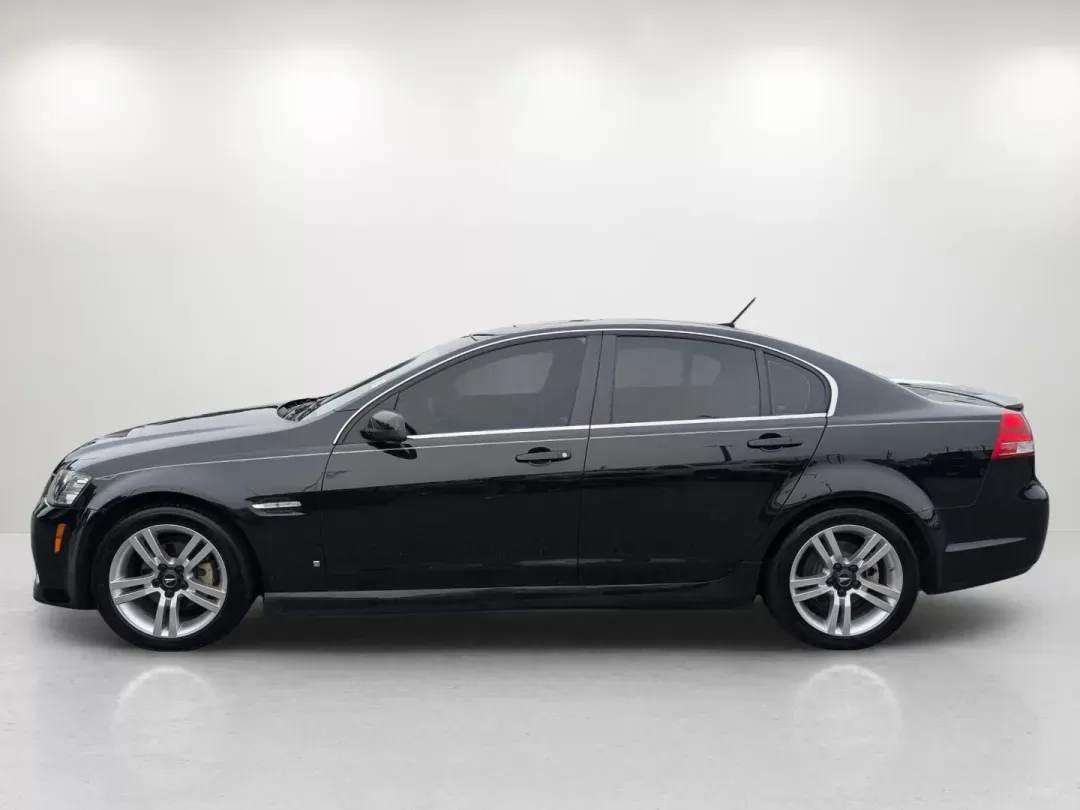 2008 Panther Black Metallic /Onyx Pontiac G8 (6G2ER57798L) with an Gas V6 3.6L/217 engine, 5-Speed Automatic w/OD, Electronic transmission, located at 7000 Northlake Connector, Columbus, GA, 31904, (706) 987-8085, 32.524975, -84.978134 - 2008 Pontiac G8 - Photo#7