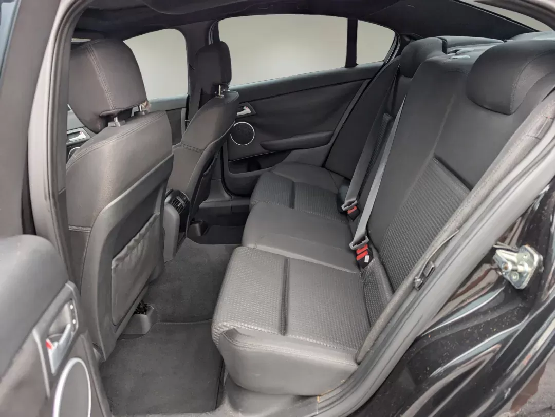 2008 Panther Black Metallic /Onyx Pontiac G8 (6G2ER57798L) with an Gas V6 3.6L/217 engine, 5-Speed Automatic w/OD, Electronic transmission, located at 7000 Northlake Connector, Columbus, GA, 31904, (706) 987-8085, 32.524975, -84.978134 - 2008 Pontiac G8 - Photo#10