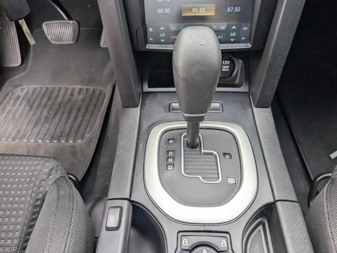 2008 Panther Black Metallic /Onyx Pontiac G8 (6G2ER57798L) with an Gas V6 3.6L/217 engine, 5-Speed Automatic w/OD, Electronic transmission, located at 7000 Northlake Connector, Columbus, GA, 31904, (706) 987-8085, 32.524975, -84.978134 - 2008 Pontiac G8 - Photo#15