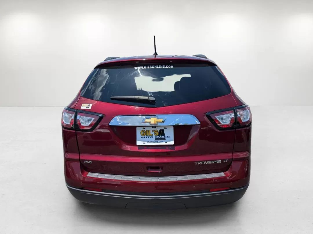 2015 /Ebony Chevrolet Traverse LT (1GNKVHKD6FJ) with an Gas V6 3.6L/217 engine, 6-Speed Automatic transmission, located at 3959 U.S. 80 W, Phenix City, AL, 36870, (334) 297-4885, 32.469296, -85.135185 - 2015 Chevrolet Traverse LT - Photo#5