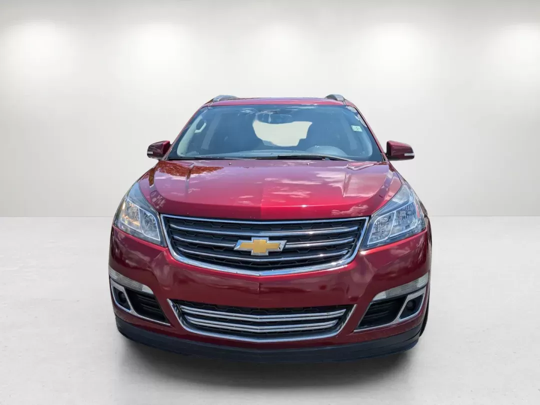 2015 /Ebony Chevrolet Traverse LT (1GNKVHKD6FJ) with an Gas V6 3.6L/217 engine, 6-Speed Automatic transmission, located at 1430 Gateway Drive, Opelika, AL, 36801, (334) 239-0944, 32.637871, -85.409790 - 2015 Chevrolet Traverse LT - Photo#1