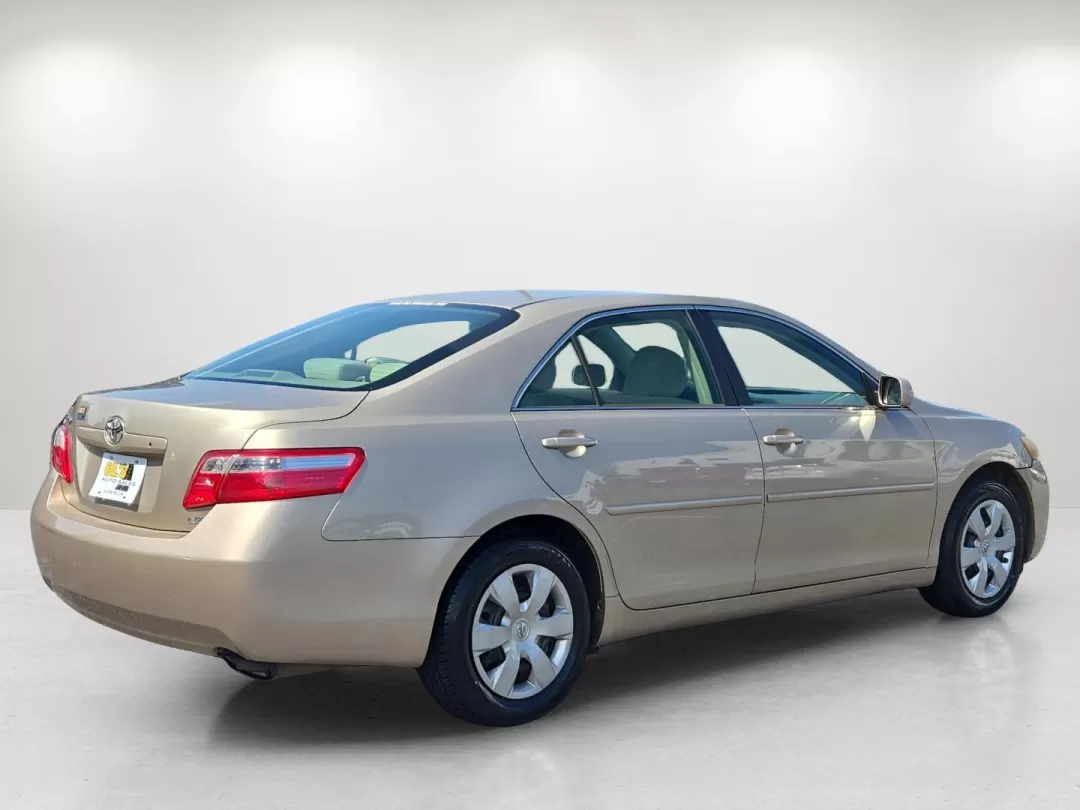 2007 Toyota Camry LE (4T1BE46K27U) with an Other engine, located at 521 Old Farm Lane Rd, Prattville, AL, 36066, (334) 325-1505, 32.482460, -86.416367 - Discover your perfect blend of reliability, comfort, and affordability with this stunning 2007 Toyota Camry LE, available now at Gils Auto - Columbus #2! Located at 7000 Northlake Connector, Columbus, GA 31904, we are your go-to Buy Here Pay Here dealership, specializing in providing quality vehicle - Photo#4