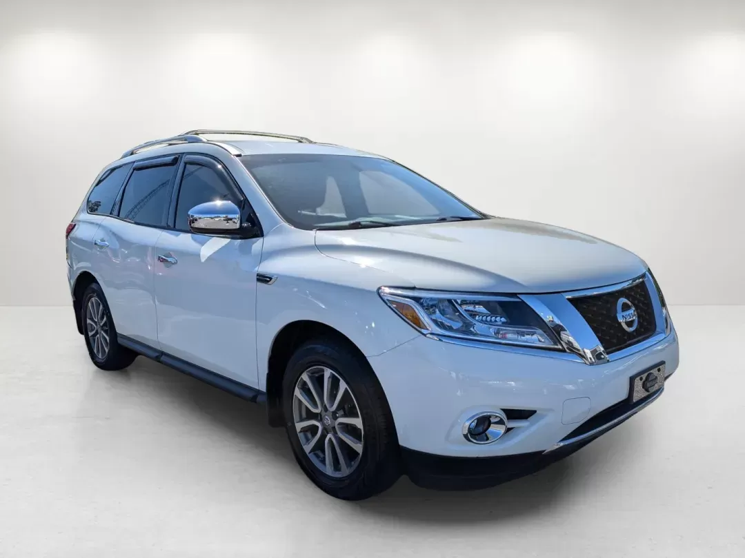 2015 /Charcoal Nissan Pathfinder S (5N1AR2MN0FC) with an Regular Unleaded V-6 3.5 L/213 engine, 1-Speed CVT w/OD transmission, located at 7000 Northlake Connector, Columbus, GA, 31904, (706) 987-8085, 32.524975, -84.978134 - 2015 Nissan Pathfinder S - Photo#2