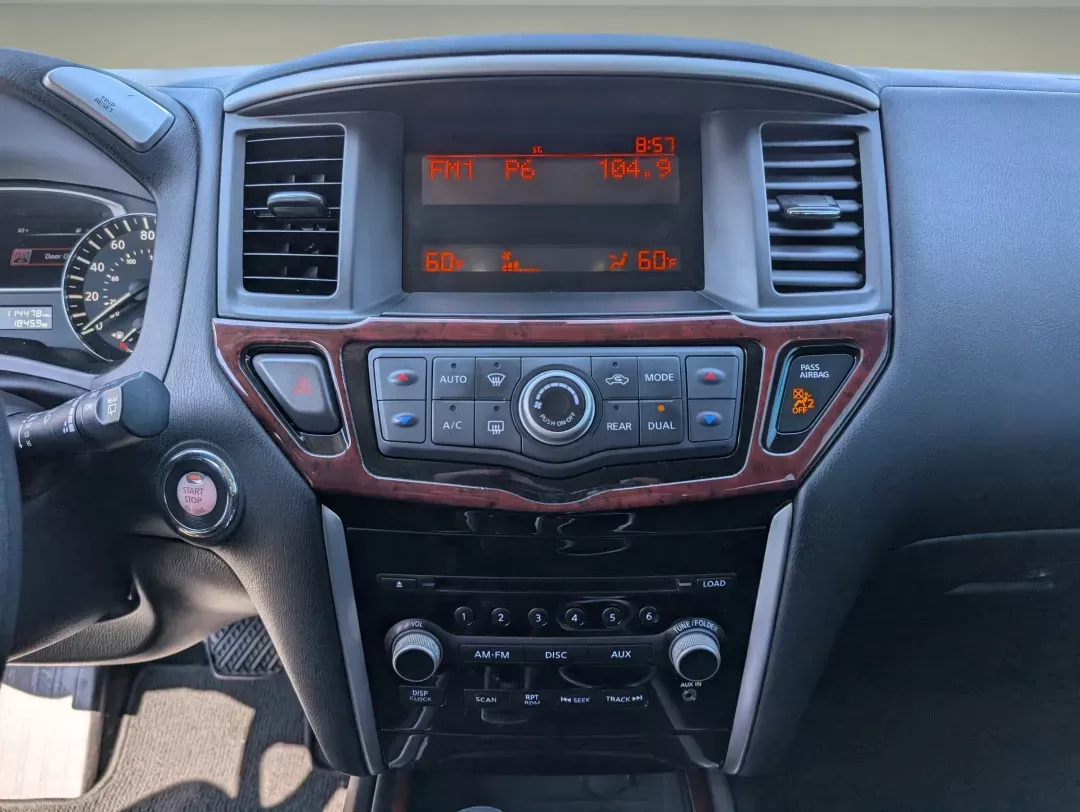 2015 /Charcoal Nissan Pathfinder S (5N1AR2MN0FC) with an Regular Unleaded V-6 3.5 L/213 engine, 1-Speed CVT w/OD transmission, located at 7000 Northlake Connector, Columbus, GA, 31904, (706) 987-8085, 32.524975, -84.978134 - 2015 Nissan Pathfinder S - Photo#14