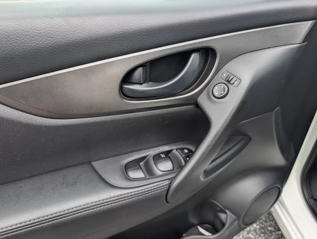 2019 Glacier White /Charcoal Nissan Rogue S (JN1BJ1CP2KW) with an Other engine, located at 3959 U.S. 80 W, Phenix City, AL, 36870, (334) 297-4885, 32.469296, -85.135185 - Are you ready to elevate your weekend adventures or tackle your daily commute with confidence? The 2019 Nissan Rogue S is the perfect companion for anyone seeking versatility, comfort, and efficiency. This stylish Sport Utility Vehicle (SUV) is designed to accommodate a variety of lifestyles, making - Photo#8