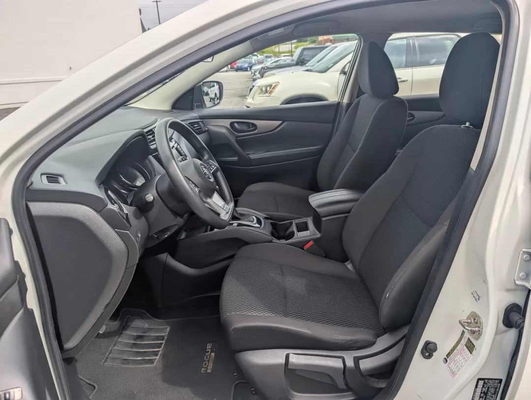 2019 Glacier White /Charcoal Nissan Rogue S (JN1BJ1CP2KW) with an Other engine, located at 3959 U.S. 80 W, Phenix City, AL, 36870, (334) 297-4885, 32.469296, -85.135185 - Are you ready to elevate your weekend adventures or tackle your daily commute with confidence? The 2019 Nissan Rogue S is the perfect companion for anyone seeking versatility, comfort, and efficiency. This stylish Sport Utility Vehicle (SUV) is designed to accommodate a variety of lifestyles, making - Photo#9