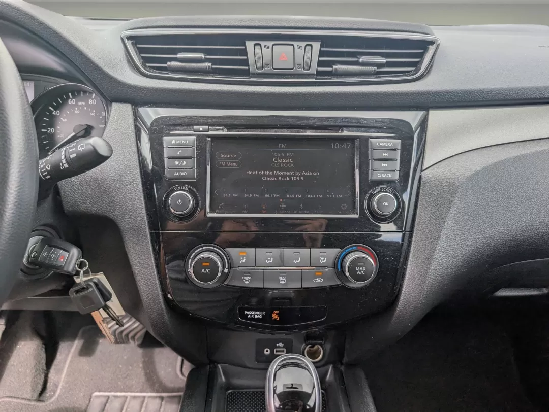 2019 Glacier White /Charcoal Nissan Rogue S (JN1BJ1CP2KW) with an Other engine, located at 7000 Northlake Connector, Columbus, GA, 31904, (706) 987-8085, 32.524975, -84.978134 - 2019 Nissan Rogue S - Photo#14