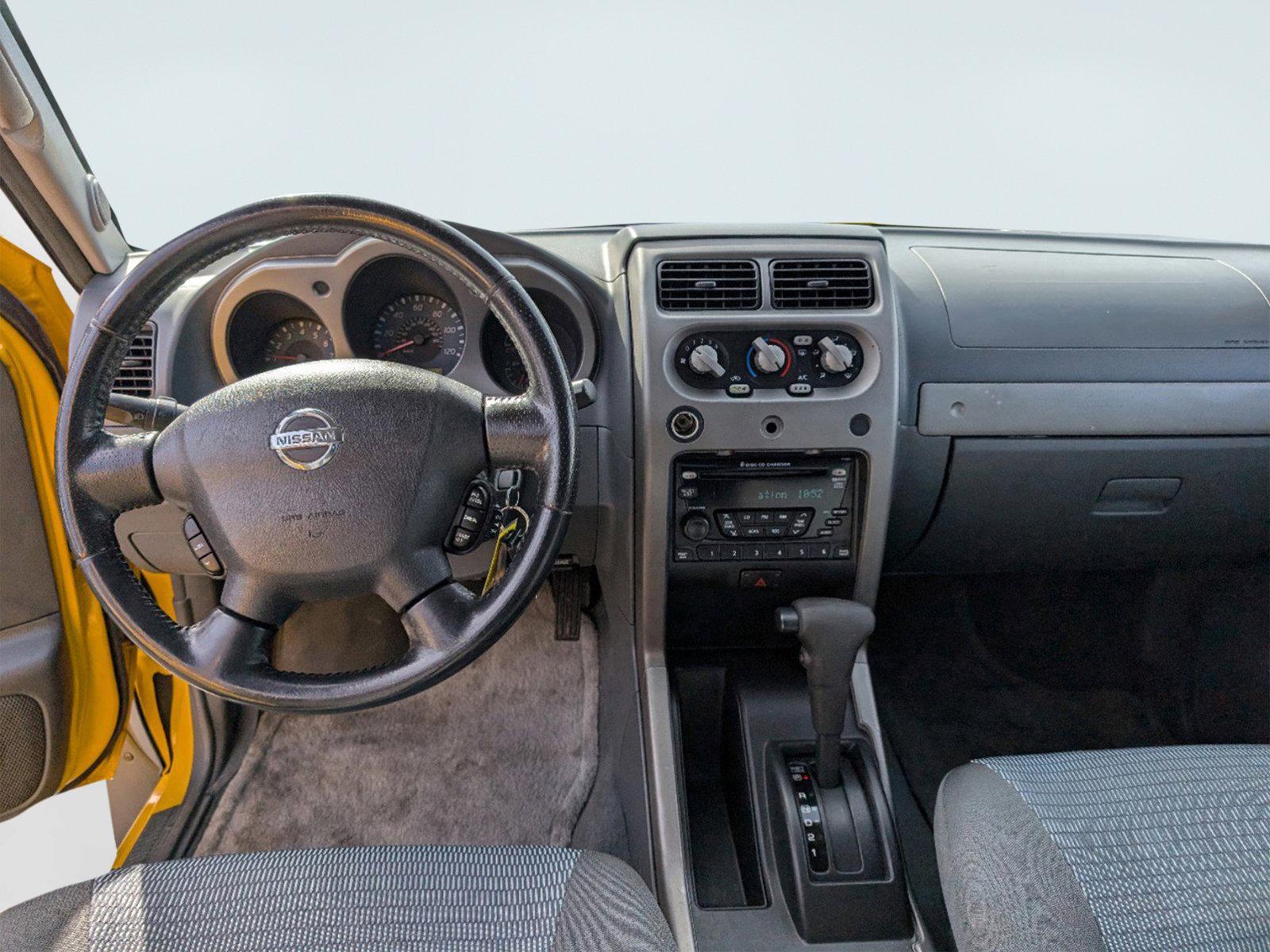 2002 Nissan Xterra SE (5N1ED28T32C) with an Gas V6 3.3L/201 engine, 4-Speed Automatic w/OD transmission, located at 7000 Northlake Connector, Columbus, GA, 31904, (706) 987-8085, 32.524975, -84.978134 - 2002 Nissan Xterra SE - Photo#11