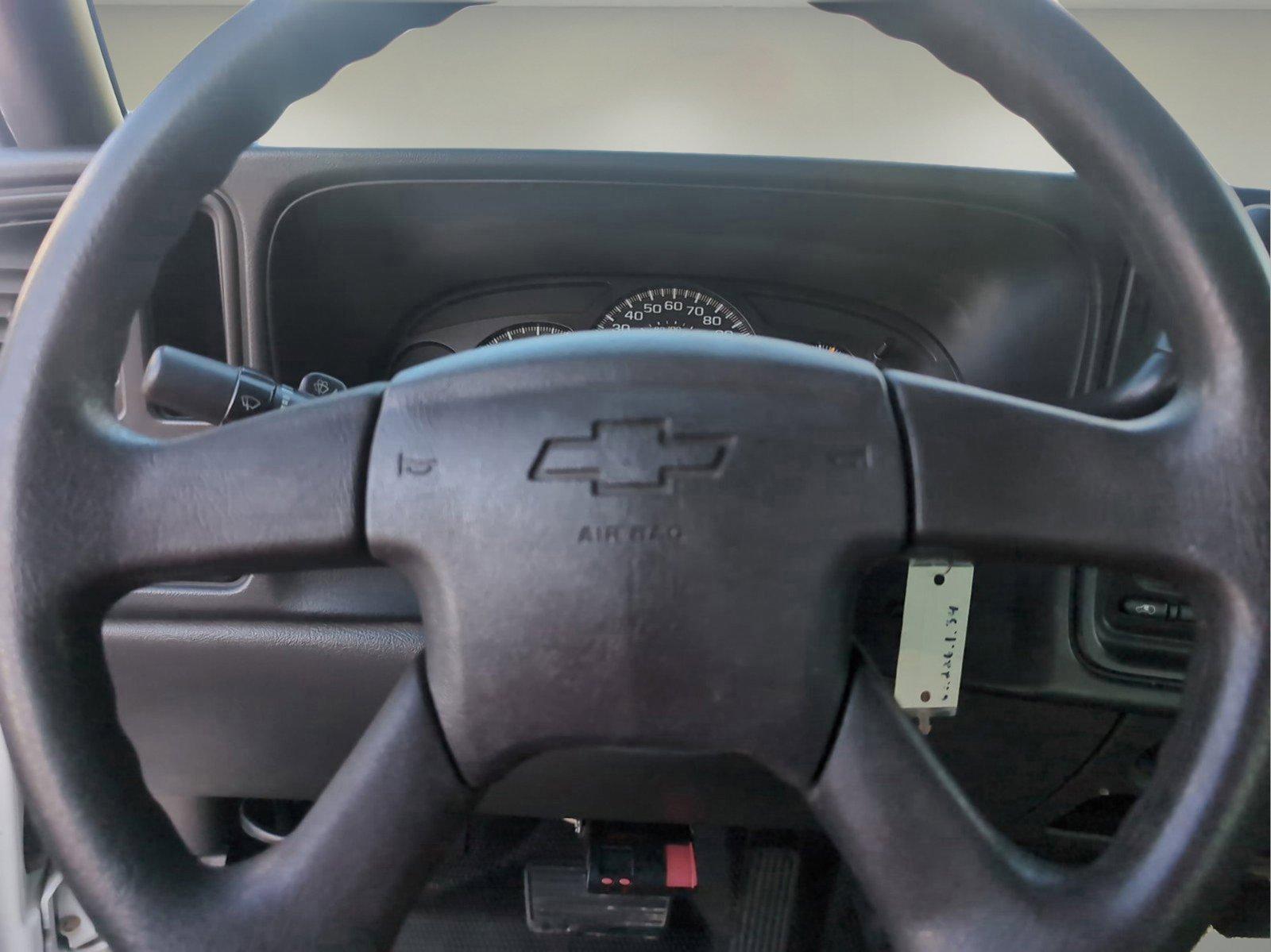 2005 /Dark Charcoal Chevrolet Silverado 1500 Work Truck (1GCEC19X55Z) with an Gas V6 4.3L/262 engine, 4-Speed Automatic w/OD transmission, located at 804 22nd Ave, Phenix City, AL, 36870, (334) 297-1860, 32.484749, -85.024475 - 2005 Chevrolet Silverado 1500 Work Truck - Photo#12