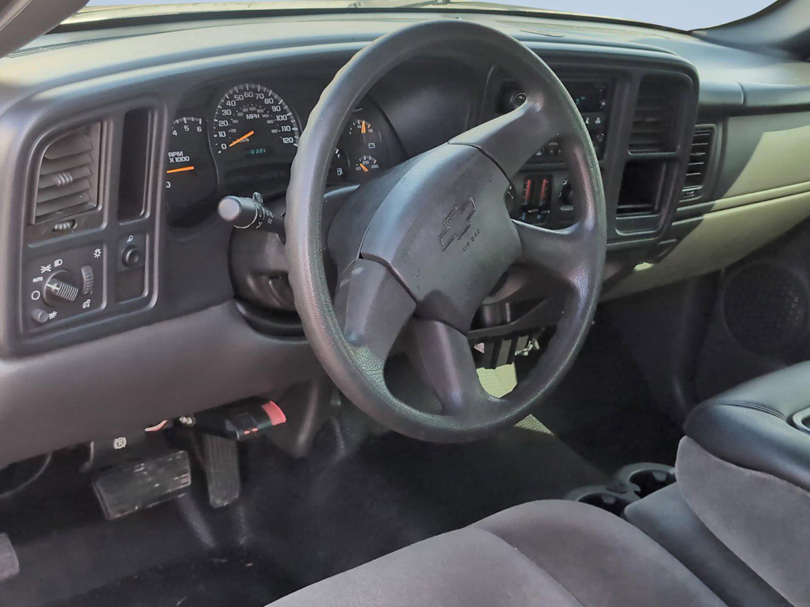 2005 /Dark Charcoal Chevrolet Silverado 1500 Work Truck (1GCEC19X55Z) with an Gas V6 4.3L/262 engine, 4-Speed Automatic w/OD transmission, located at 521 Old Farm Lane Rd, Prattville, AL, 36066, (334) 325-1505, 32.482460, -86.416367 - 2005 Chevrolet Silverado 1500 Work Truck - Photo#9