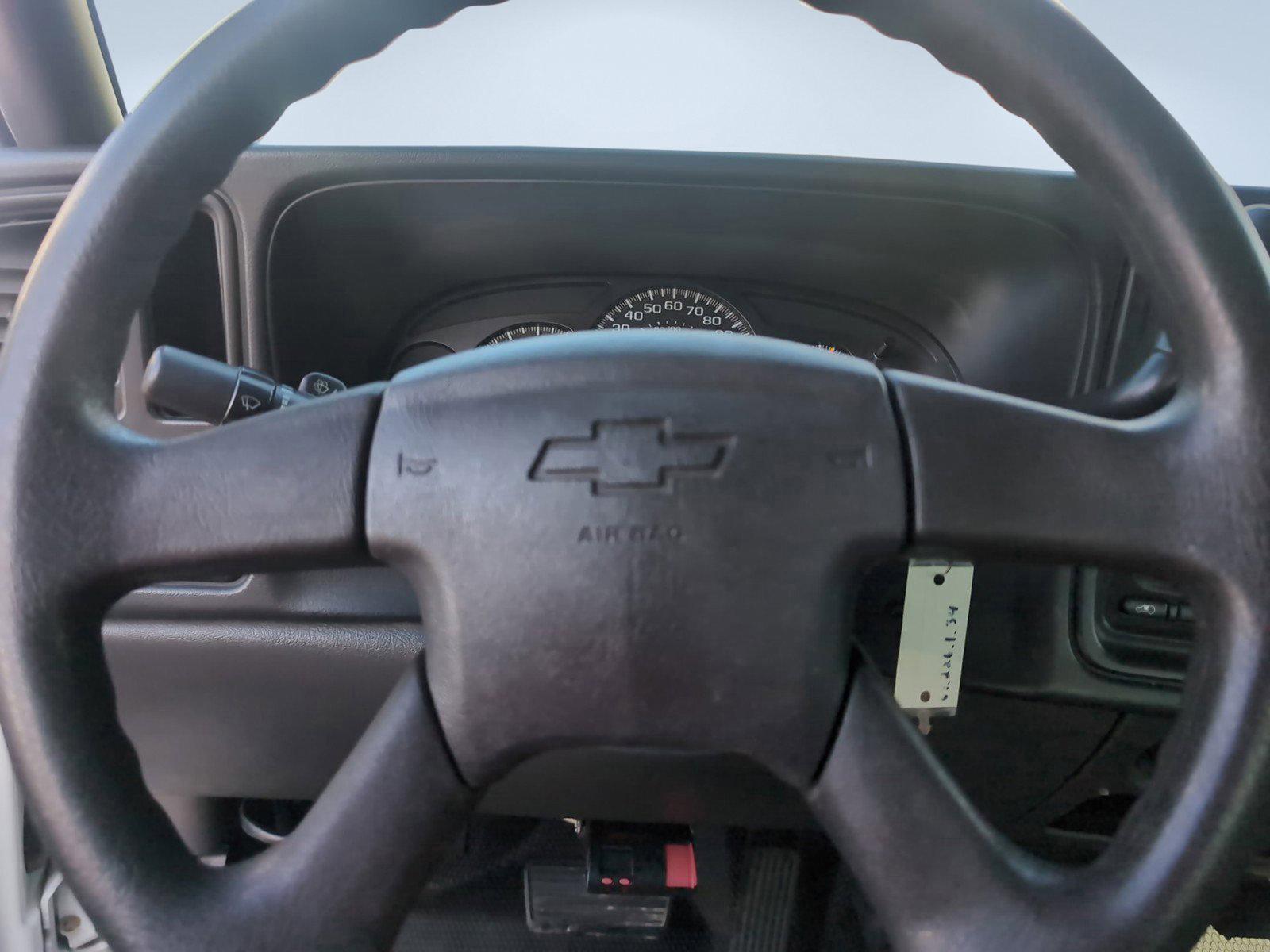 2005 /Dark Charcoal Chevrolet Silverado 1500 Work Truck (1GCEC19X55Z) with an Gas V6 4.3L/262 engine, 4-Speed Automatic w/OD transmission, located at 521 Old Farm Lane Rd, Prattville, AL, 36066, (334) 325-1505, 32.482460, -86.416367 - 2005 Chevrolet Silverado 1500 Work Truck - Photo#12