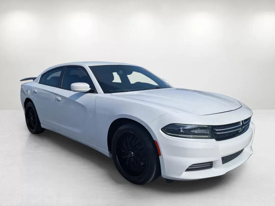 2016 /Black Dodge Charger SE (2C3CDXBG0GH) with an Regular Unleaded V-6 3.6 L/220 engine, 8-Speed Automatic w/OD transmission, located at 804 22nd Ave, Phenix City, AL, 36870, (334) 297-1860, 32.484749, -85.024475 - 2016 Dodge Charger SE - Photo#2