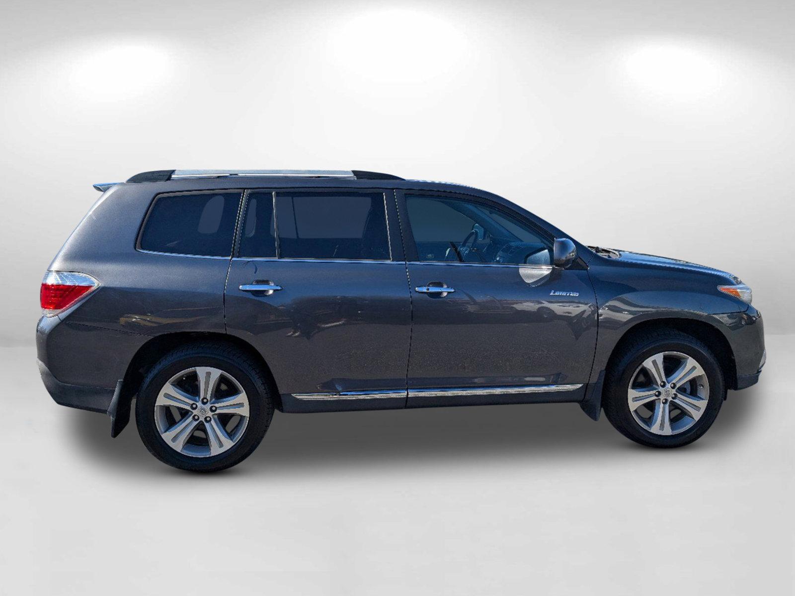 2011 Toyota Highlander Limited (5TDYK3EH6BS) with an Gas V6 3.5L/ engine, 5-Speed Automatic transmission, located at 3959 U.S. 80 W, Phenix City, AL, 36870, (334) 297-4885, 32.469296, -85.135185 - 2011 Toyota Highlander Limited - Photo#8