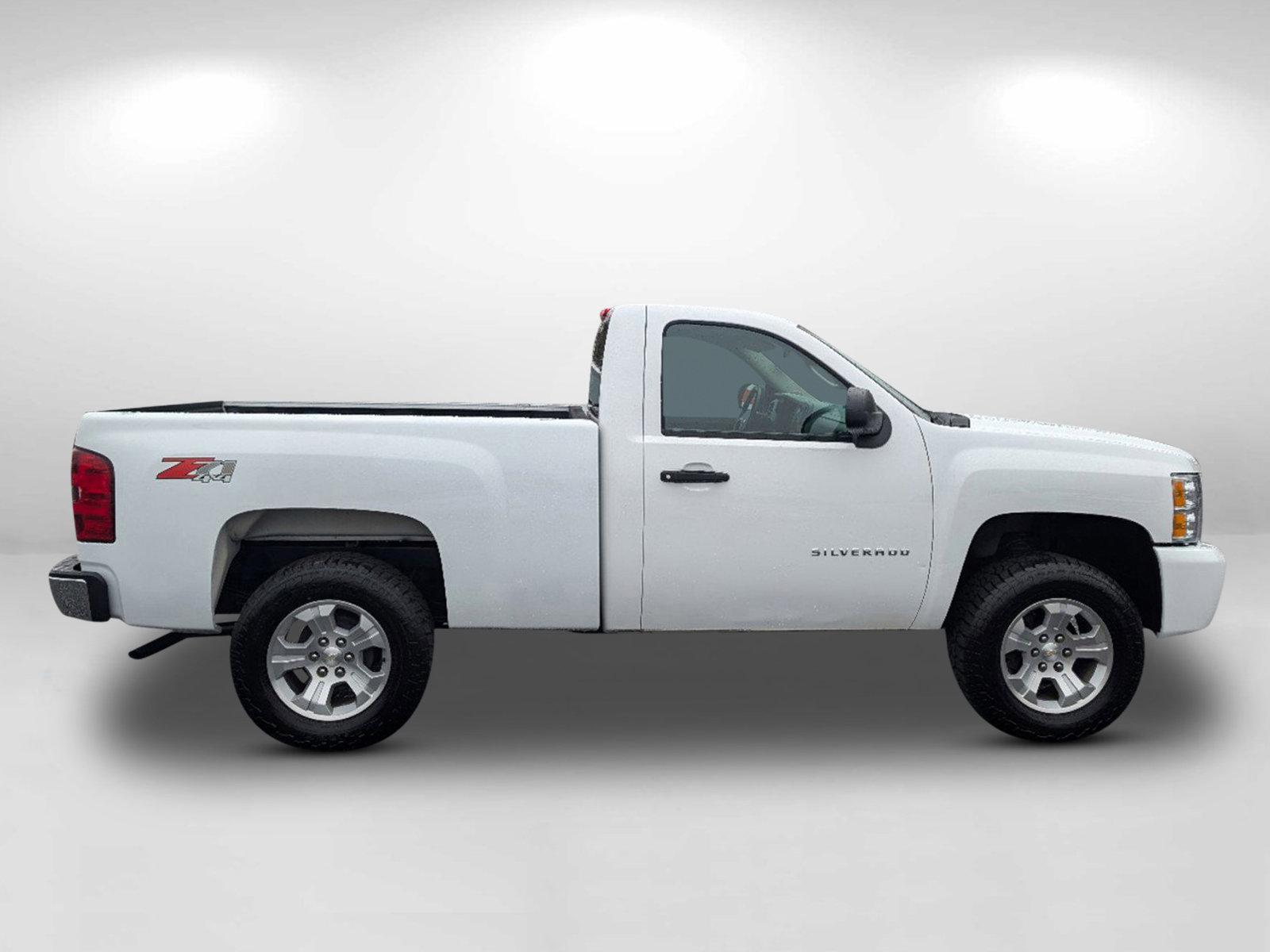 2012 /Dark Titanium Chevrolet Silverado 1500 Work Truck (1GCNKPEA2CZ) with an Gas/Ethanol V8 4.8L/293 engine, 6-Speed Automatic transmission, located at 5115 14th Ave., Columbus, GA, 31904, (706) 323-0345, 32.511494, -84.971046 - 2012 Chevrolet Silverado 1500 Work Truck - Photo#4