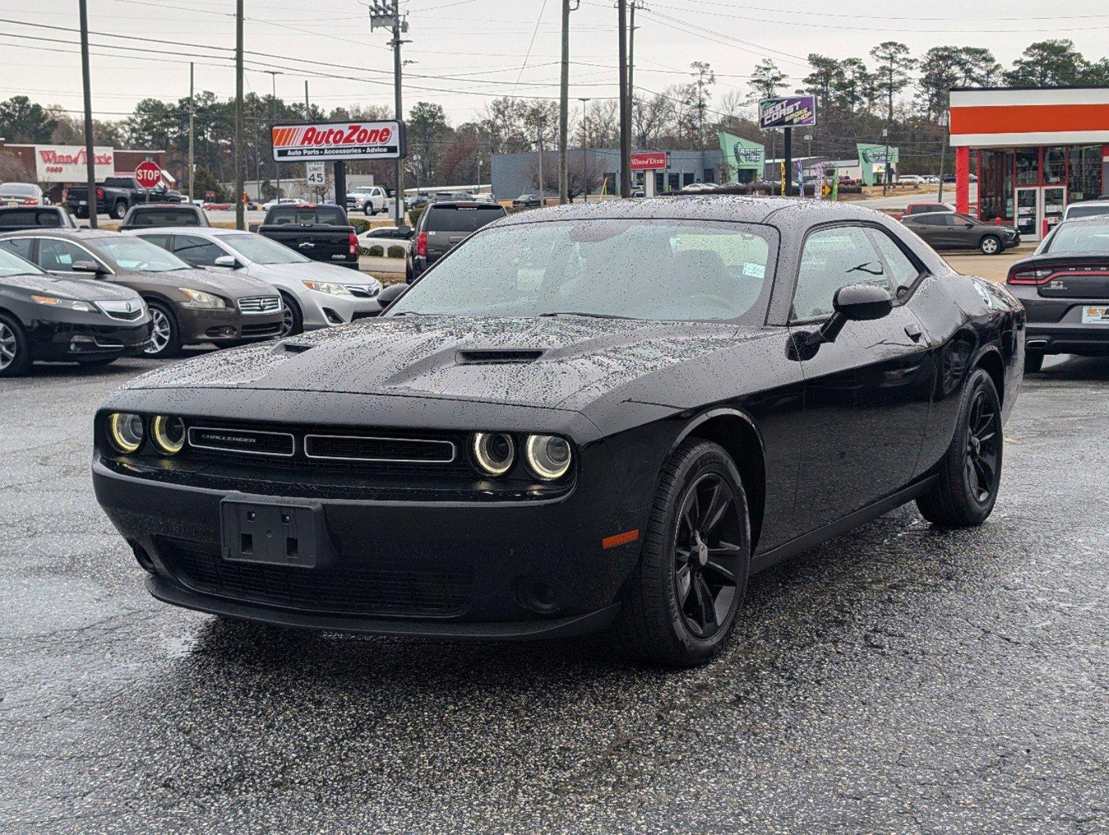 2017 Dodge Challenger SXT