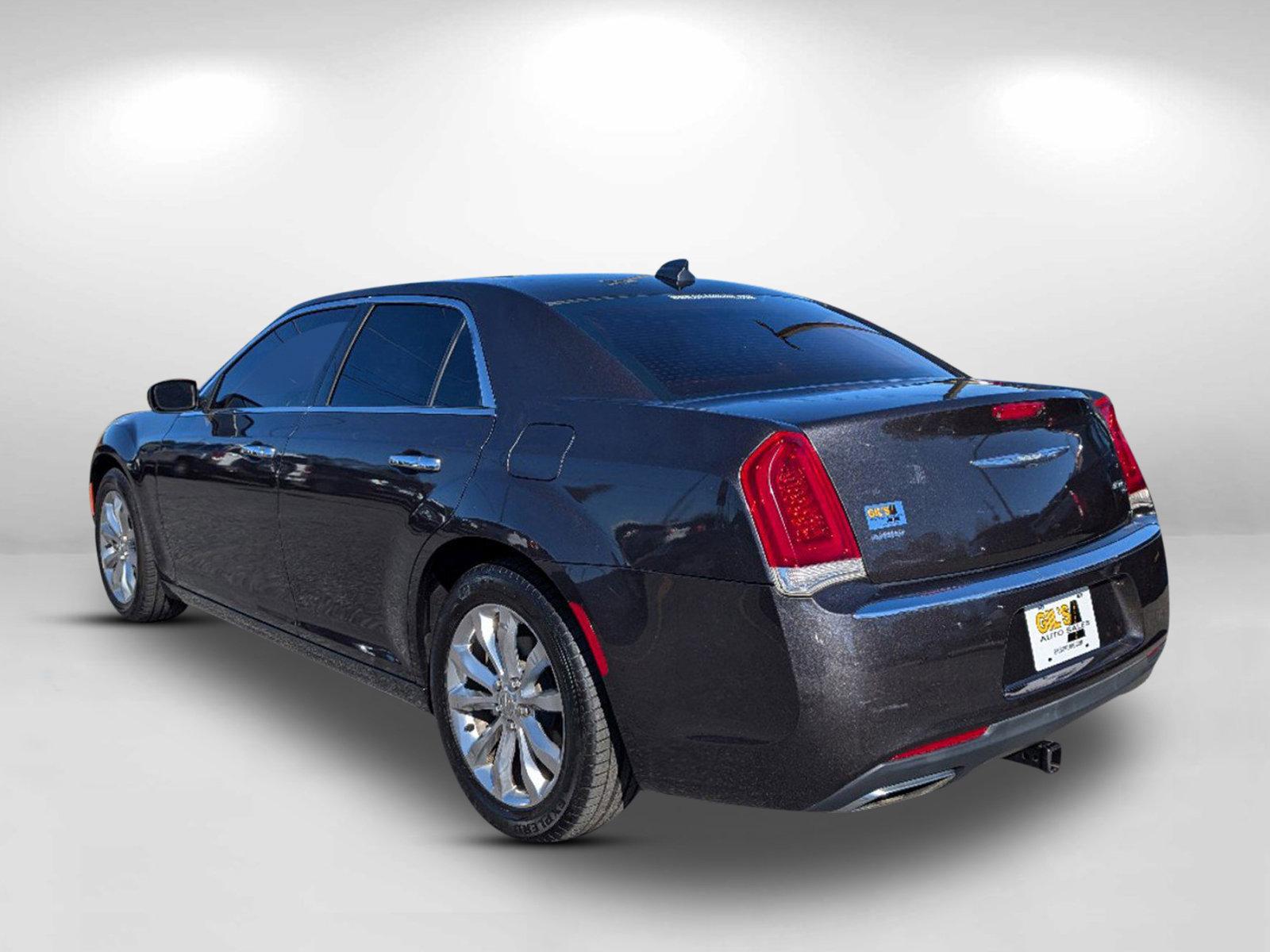 2016 /Black Chrysler 300 300C (2C3CCAKGXGH) with an Regular Unleaded V-6 3.6 L/220 engine, 8-Speed Automatic w/OD transmission, located at 1430 Gateway Drive, Opelika, AL, 36801, (334) 239-0944, 32.637871, -85.409790 - 2016 Chrysler 300 300C - Photo#6