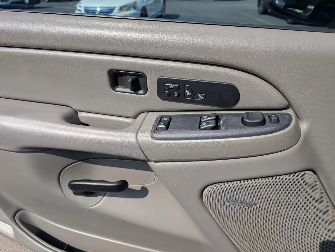 2005 Silver Birch Metallic /Medium Gray Chevrolet Silverado 1500 LT (2GCEC19T651) with an Other engine, located at 3959 U.S. 80 W, Phenix City, AL, 36870, (334) 297-4885, 32.469296, -85.135185 - **Unleash Your Adventurous Spirit with the 2005 Chevrolet Silverado 1500 LT!** <br /> <br /> Are you ready to take on your next weekend adventure or tackle those daily commutes with confidence? The 2005 Chevrolet Silverado 1500 LT is not just a truck; it's your companion for life's journey. Whether - Photo#8