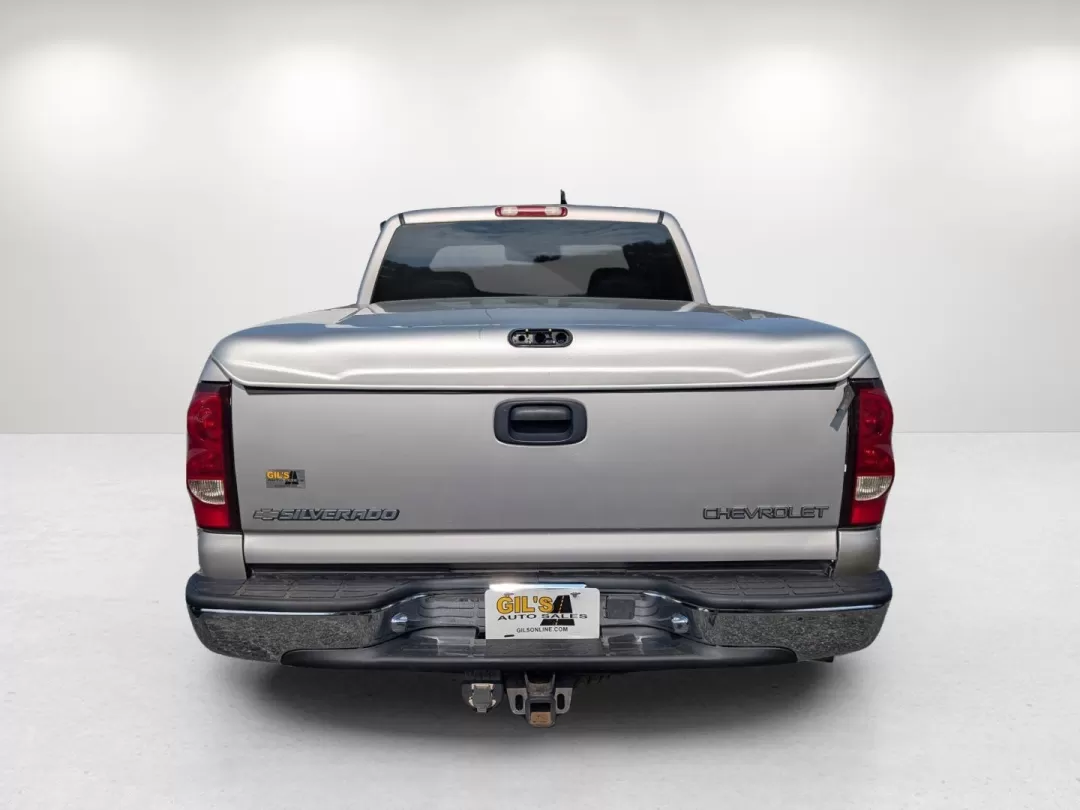 2005 Silver Birch Metallic /Medium Gray Chevrolet Silverado 1500 LT (2GCEC19T651) with an Other engine, located at 1430 Gateway Drive, Opelika, AL, 36801, (334) 239-0944, 32.637871, -85.409790 - 2005 Chevrolet Silverado 1500 LT - Photo#5