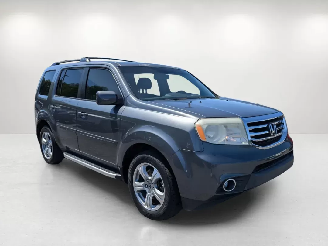2013 Honda Pilot EX-L (5FNYF3H60DB) with an Gas V6 3.5L/212 engine, 5-Speed Automatic transmission, located at 521 Old Farm Lane Rd, Prattville, AL, 36066, (334) 325-1505, 32.482460, -86.416367 - 2013 Honda Pilot EX-L - Photo#2