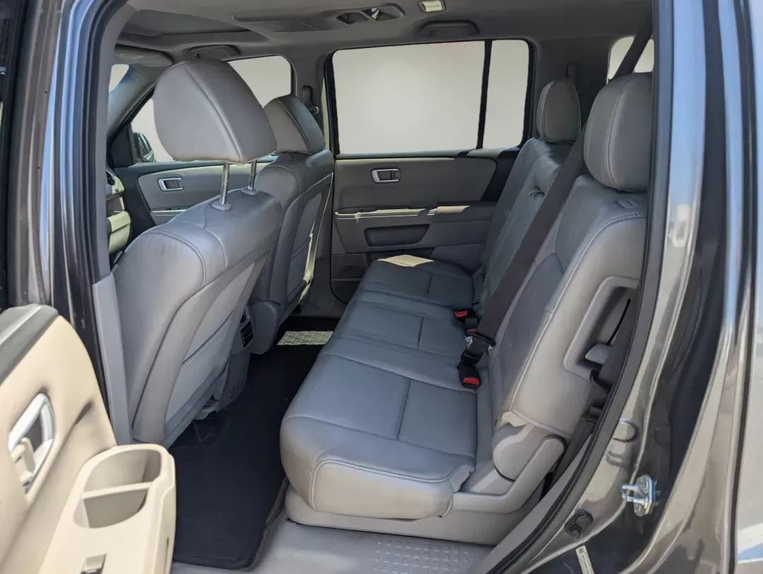 2013 Honda Pilot EX-L (5FNYF3H60DB) with an Gas V6 3.5L/212 engine, 5-Speed Automatic transmission, located at 521 Old Farm Lane Rd, Prattville, AL, 36066, (334) 325-1505, 32.482460, -86.416367 - 2013 Honda Pilot EX-L - Photo#10