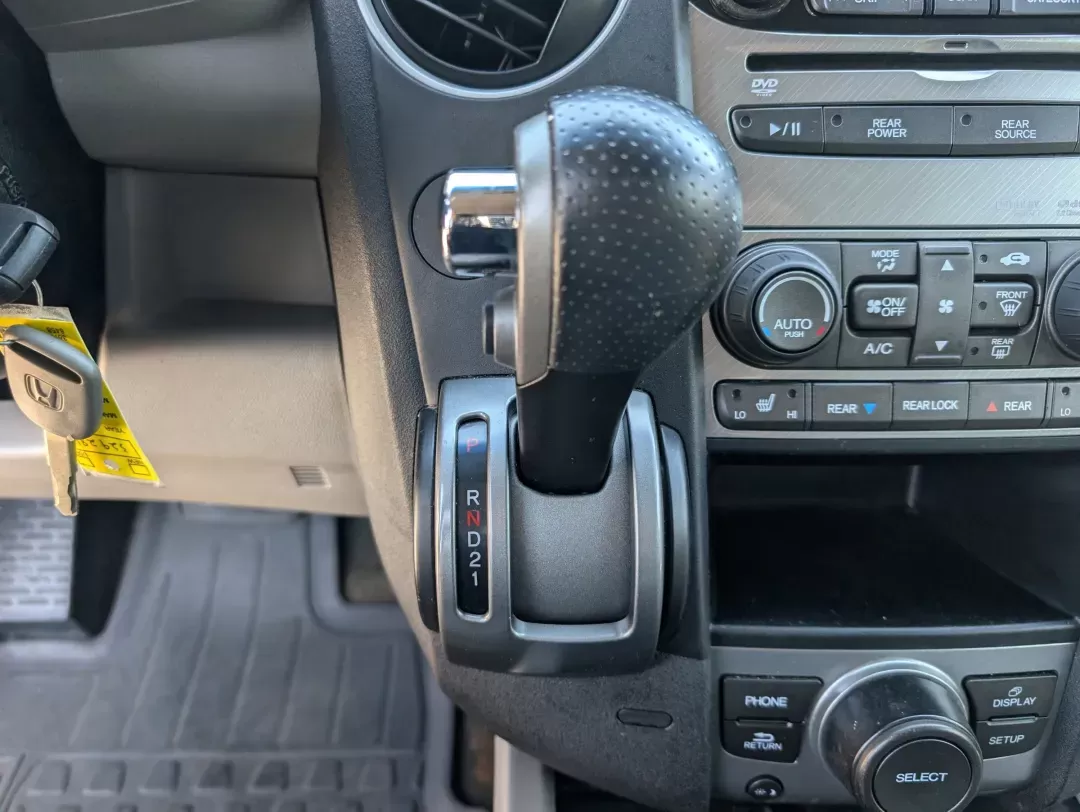 2013 Honda Pilot EX-L (5FNYF3H60DB) with an Gas V6 3.5L/212 engine, 5-Speed Automatic transmission, located at 521 Old Farm Lane Rd, Prattville, AL, 36066, (334) 325-1505, 32.482460, -86.416367 - 2013 Honda Pilot EX-L - Photo#14