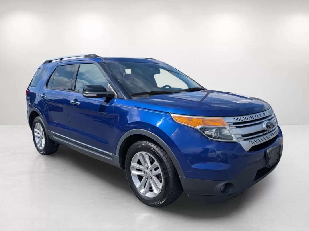 2014 Ford Explorer XLT (1FM5K7D82EG) with an Other engine, located at 3959 U.S. 80 W, Phenix City, AL, 36870, (334) 297-4885, 32.469296, -85.135185 - Discover the perfect blend of versatility and comfort with our 2014 Ford Explorer XLT, now available at Gils Auto in Phenix City, AL. Whether you're a growing family in need of extra space, a commuter looking for reliability, or an adventurer seeking a reliable vehicle for weekend getaways, this SUV - Photo#2