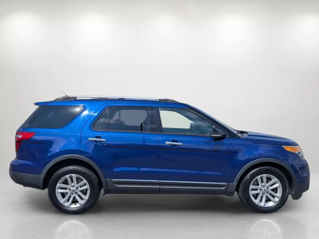 2014 Ford Explorer XLT (1FM5K7D82EG) with an Other engine, located at 3959 U.S. 80 W, Phenix City, AL, 36870, (334) 297-4885, 32.469296, -85.135185 - Discover the perfect blend of versatility and comfort with our 2014 Ford Explorer XLT, now available at Gils Auto in Phenix City, AL. Whether you're a growing family in need of extra space, a commuter looking for reliability, or an adventurer seeking a reliable vehicle for weekend getaways, this SUV - Photo#3