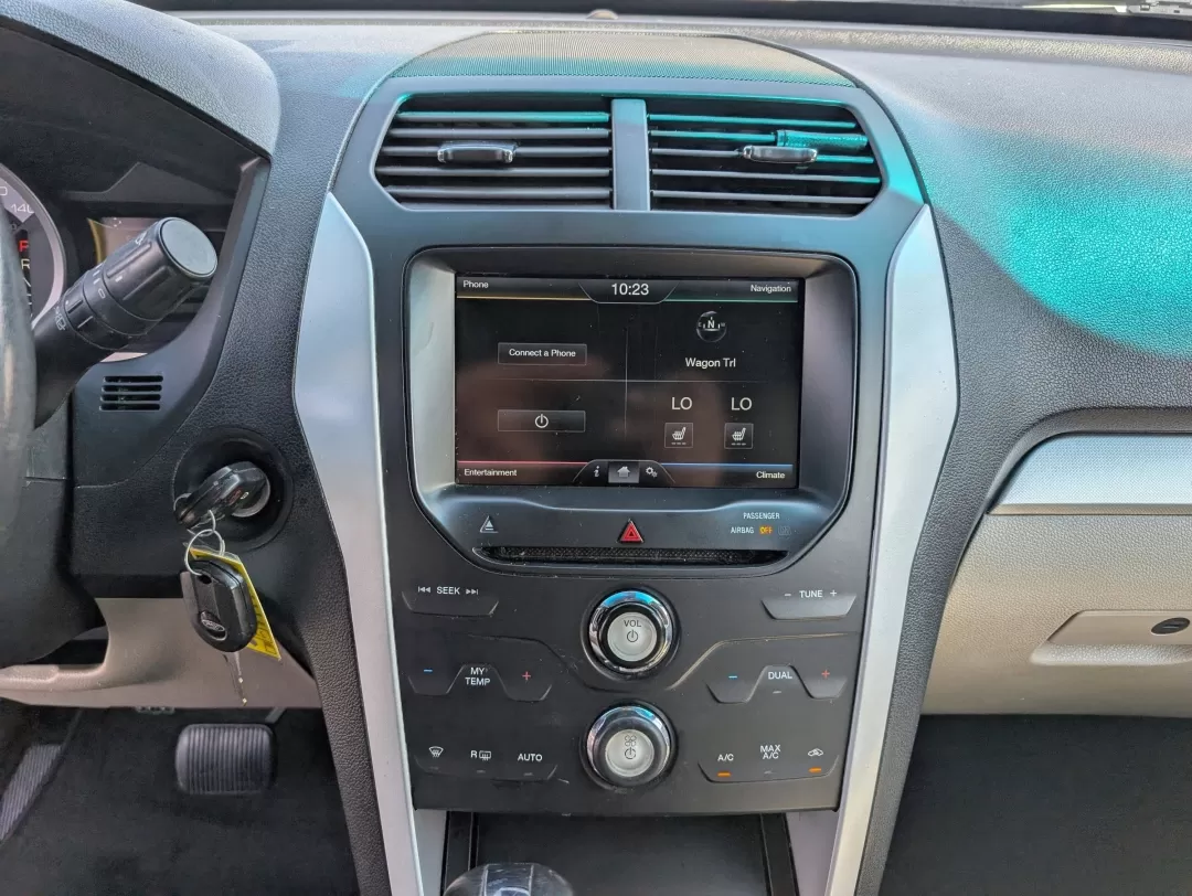 2014 Ford Explorer XLT (1FM5K7D82EG) with an Other engine, located at 3959 U.S. 80 W, Phenix City, AL, 36870, (334) 297-4885, 32.469296, -85.135185 - Discover the perfect blend of versatility and comfort with our 2014 Ford Explorer XLT, now available at Gils Auto in Phenix City, AL. Whether you're a growing family in need of extra space, a commuter looking for reliability, or an adventurer seeking a reliable vehicle for weekend getaways, this SUV - Photo#14