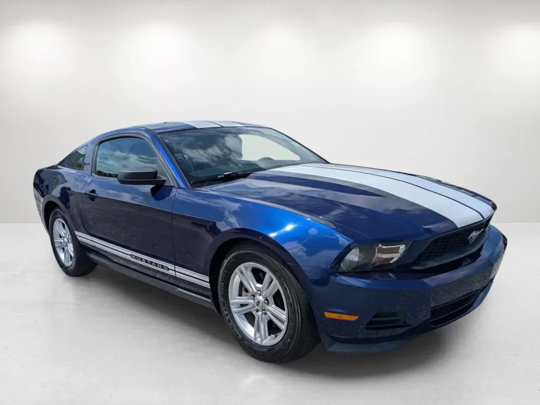 2012 Ford Mustang V6 (1ZVBP8AM2C5) with an Other engine, located at 3959 U.S. 80 W, Phenix City, AL, 36870, (334) 297-4885, 32.469296, -85.135185 - **Unleash Your Inner Driver with this 2012 Ford Mustang V6 at Gils Auto - Phenix City!**<br /> <br /> Are you ready to elevate your driving experience and make every commute a thrill? This striking 2012 Ford Mustang V6, available at Gils Auto in Phenix City, AL, is not just a car; it's a lifestyle c - Photo#2