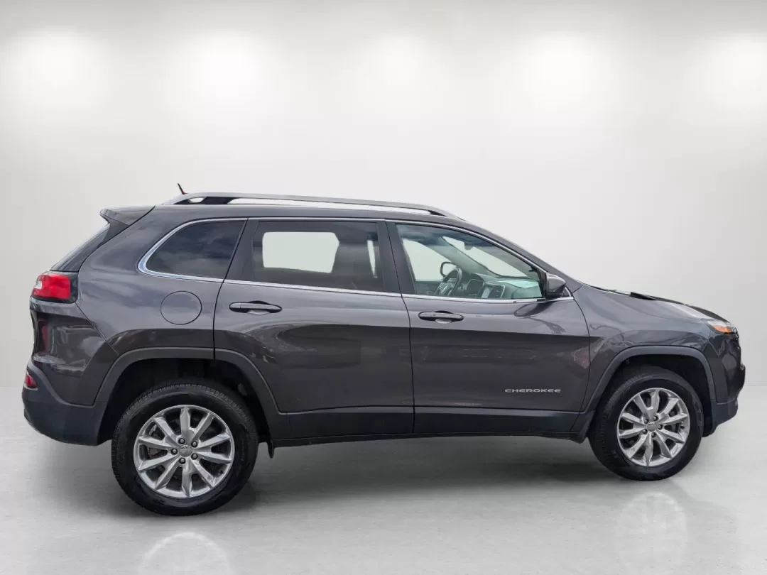 2015 /Lt Frost Beige/Black Jeep Cherokee Limited (1C4PJMDS6FW) with an Other engine, located at 3959 U.S. 80 W, Phenix City, AL, 36870, (334) 297-4885, 32.469296, -85.135185 - **Adventure Awaits with This 2015 Jeep Cherokee Limited at Gils Auto Phenix City, AL!**<br /> <br /> Whether you're a weekend warrior seeking thrills off the beaten path or a busy professional needing a reliable ride for daily commutes, this 2015 Jeep Cherokee Limited is perfectly suited for your l - Photo#4
