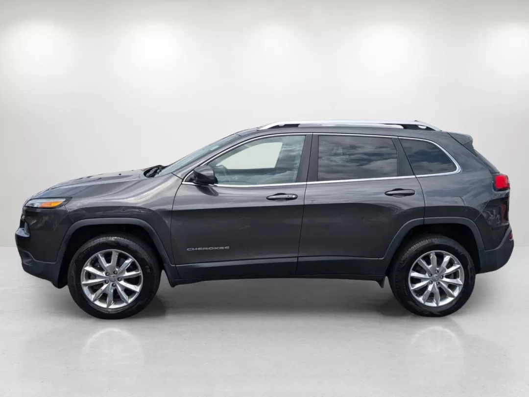 2015 /Lt Frost Beige/Black Jeep Cherokee Limited (1C4PJMDS6FW) with an Other engine, located at 3959 U.S. 80 W, Phenix City, AL, 36870, (334) 297-4885, 32.469296, -85.135185 - **Adventure Awaits with This 2015 Jeep Cherokee Limited at Gils Auto Phenix City, AL!**<br /> <br /> Whether you're a weekend warrior seeking thrills off the beaten path or a busy professional needing a reliable ride for daily commutes, this 2015 Jeep Cherokee Limited is perfectly suited for your l - Photo#8