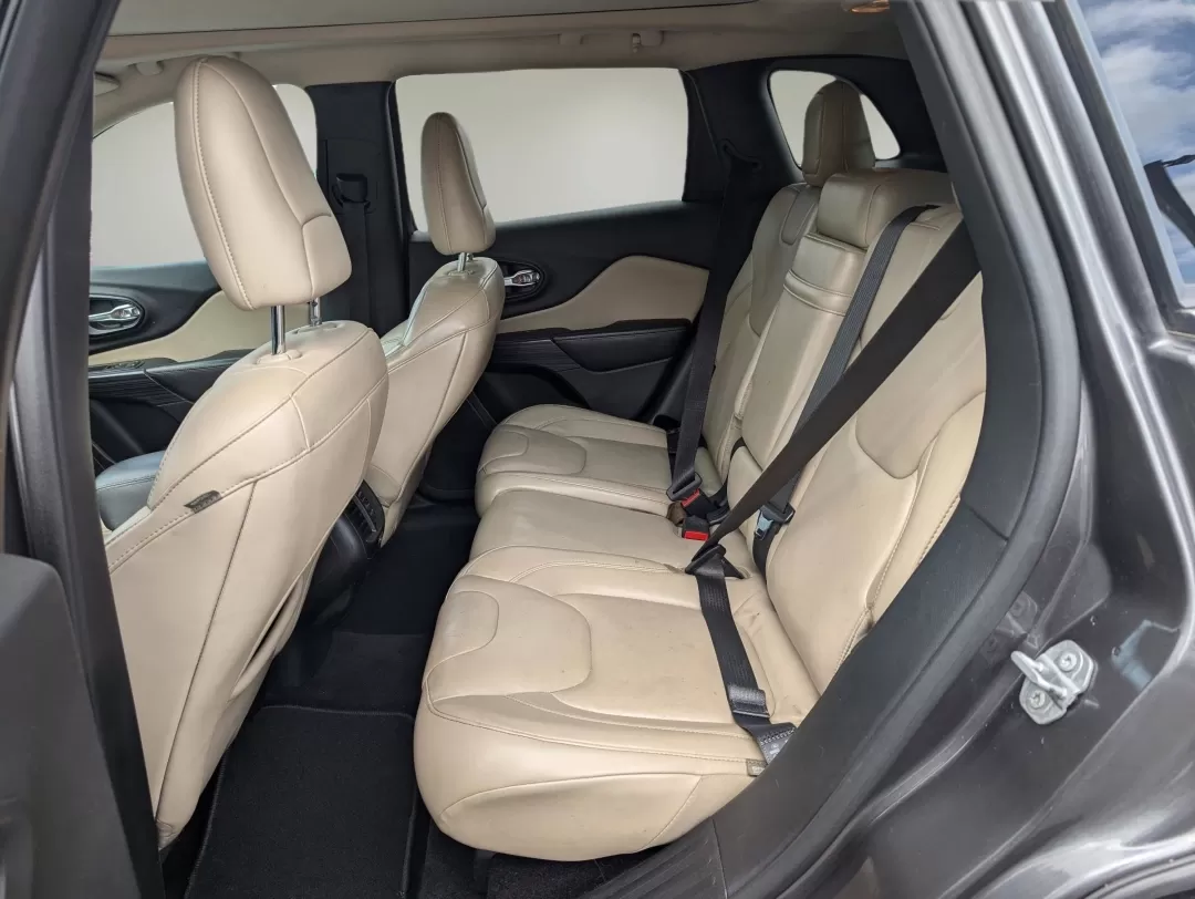 2015 /Lt Frost Beige/Black Jeep Cherokee Limited (1C4PJMDS6FW) with an Other engine, located at 3959 U.S. 80 W, Phenix City, AL, 36870, (334) 297-4885, 32.469296, -85.135185 - **Adventure Awaits with This 2015 Jeep Cherokee Limited at Gils Auto Phenix City, AL!**<br /> <br /> Whether you're a weekend warrior seeking thrills off the beaten path or a busy professional needing a reliable ride for daily commutes, this 2015 Jeep Cherokee Limited is perfectly suited for your l - Photo#11