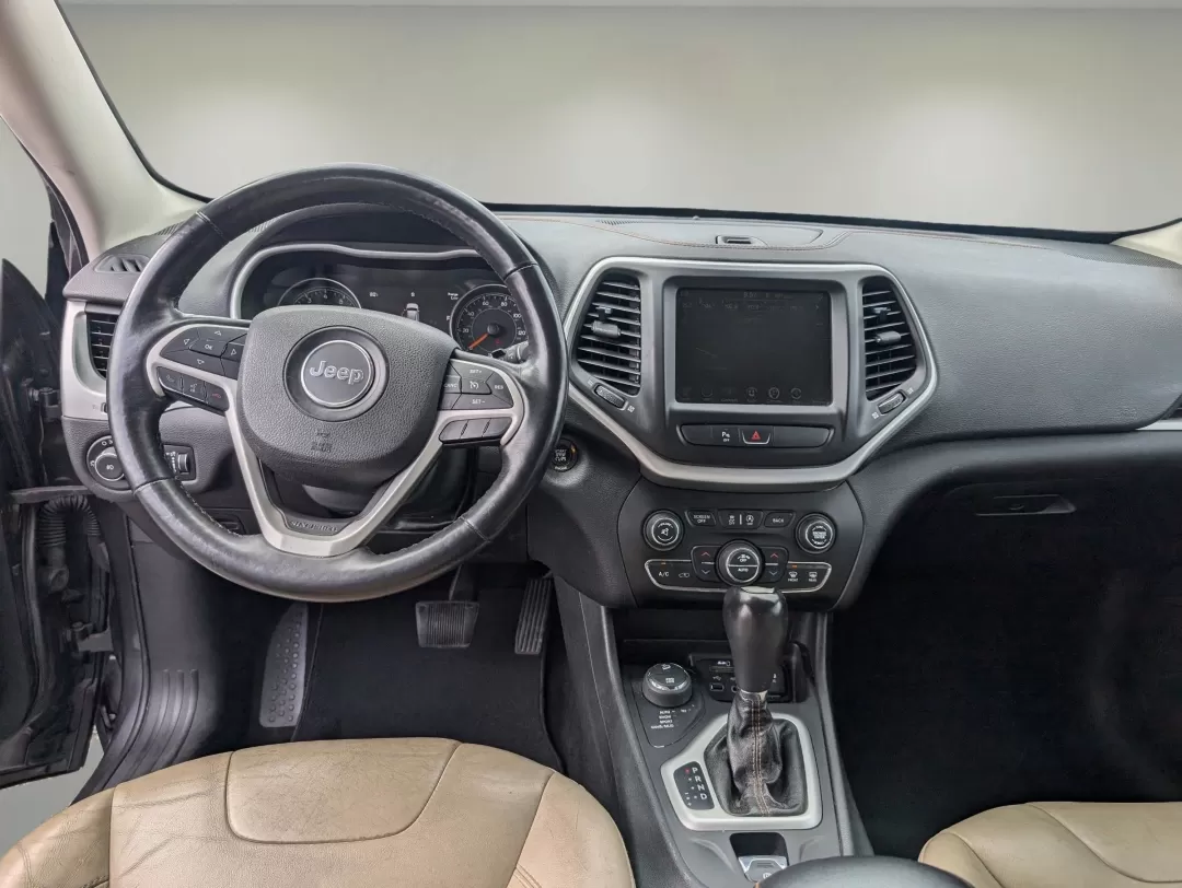2015 /Lt Frost Beige/Black Jeep Cherokee Limited (1C4PJMDS6FW) with an Other engine, located at 3959 U.S. 80 W, Phenix City, AL, 36870, (334) 297-4885, 32.469296, -85.135185 - **Adventure Awaits with This 2015 Jeep Cherokee Limited at Gils Auto Phenix City, AL!**<br /> <br /> Whether you're a weekend warrior seeking thrills off the beaten path or a busy professional needing a reliable ride for daily commutes, this 2015 Jeep Cherokee Limited is perfectly suited for your l - Photo#12