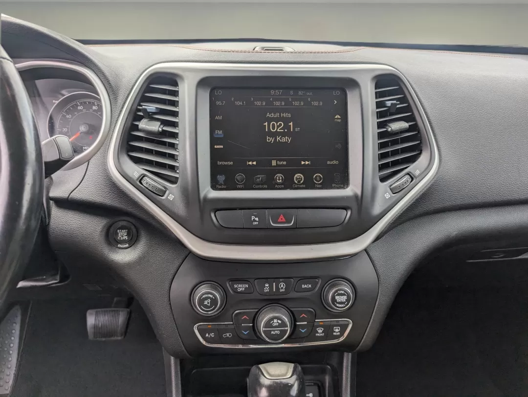 2015 /Lt Frost Beige/Black Jeep Cherokee Limited (1C4PJMDS6FW) with an Other engine, located at 3959 U.S. 80 W, Phenix City, AL, 36870, (334) 297-4885, 32.469296, -85.135185 - **Adventure Awaits with This 2015 Jeep Cherokee Limited at Gils Auto Phenix City, AL!**<br /> <br /> Whether you're a weekend warrior seeking thrills off the beaten path or a busy professional needing a reliable ride for daily commutes, this 2015 Jeep Cherokee Limited is perfectly suited for your l - Photo#15