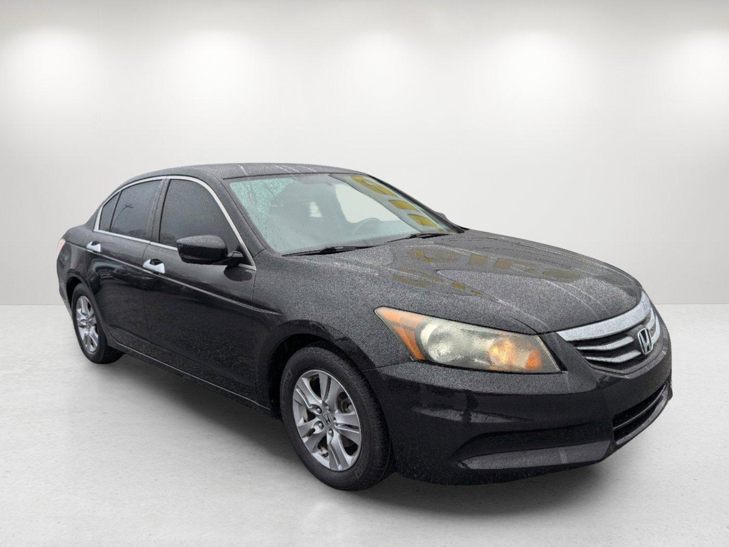 2012 Honda Accord Sdn SE (1HGCP2F66CA) with an Gas I4 2.4L/144 engine, 5-Speed Automatic transmission, located at 7000 Northlake Connector, Columbus, GA, 31904, (706) 987-8085, 32.524975, -84.978134 - 2012 Honda Accord Sdn SE - Photo#2