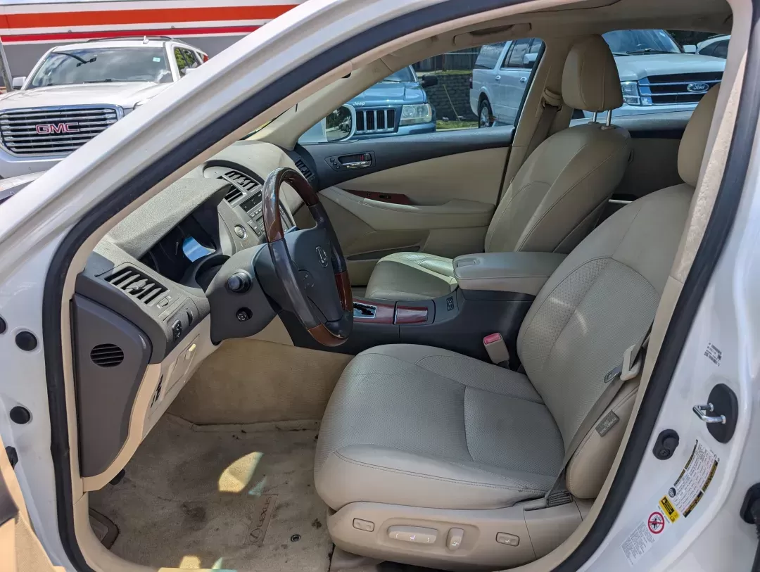 2007 Lexus ES 350 (JTHBJ46G672) with an Other engine, located at 3959 U.S. 80 W, Phenix City, AL, 36870, (334) 297-4885, 32.469296, -85.135185 - **Experience Luxury and Reliability with the 2007 Lexus ES 350 at Gils Auto in Phenix City!**<br /> <br /> Are you in the market for a dependable, stylish sedan that can elevate your everyday driving experience? Look no further than the 2007 Lexus ES 350, available now at Gils Auto, your trusted Buy - Photo#9
