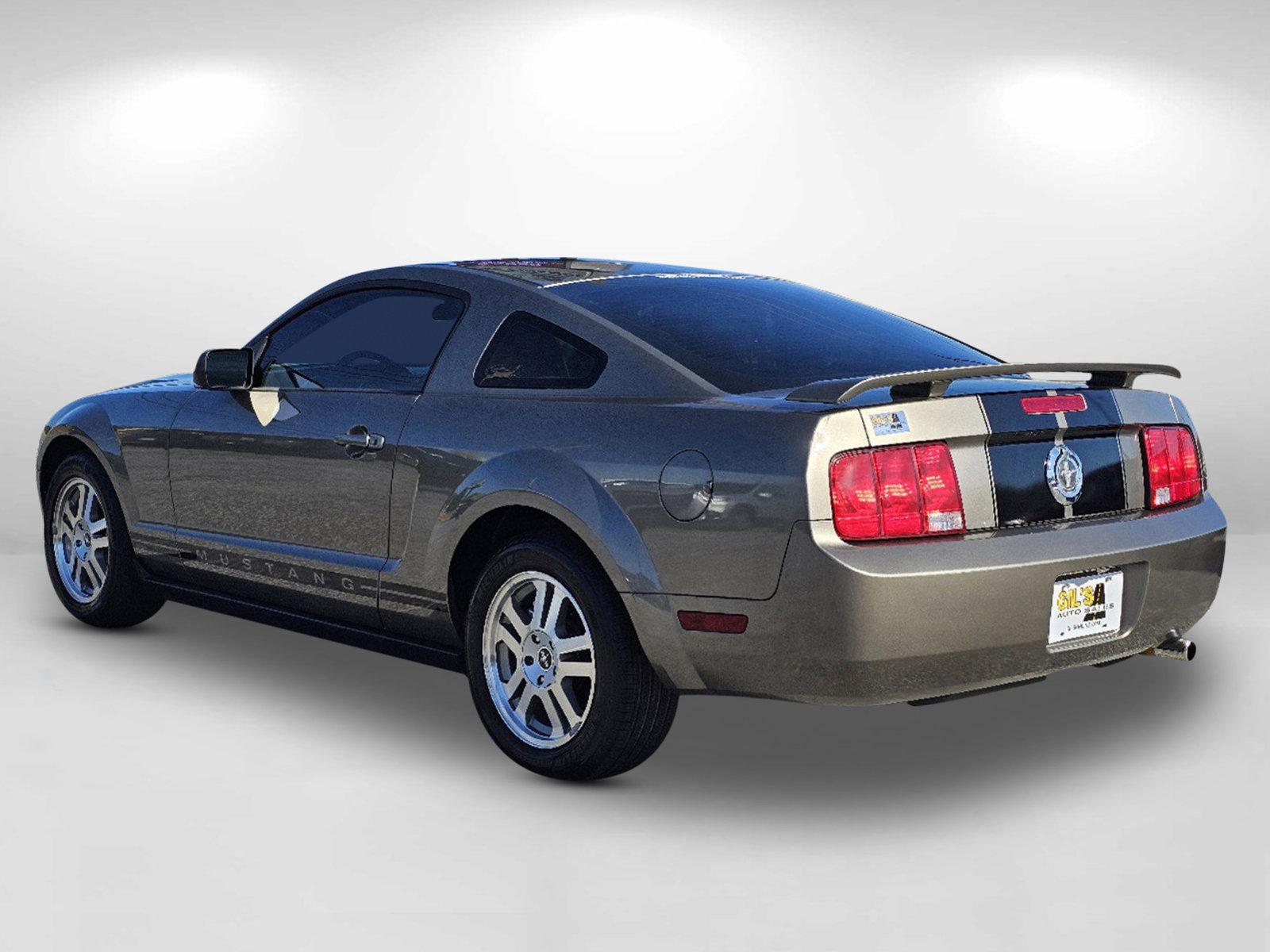 2005 Mineral Grey Metallic /Dark Charcoal Ford Mustang Premium (1ZVFT80N355) with an Gas V6 4.0L/244 engine, 5-Speed Automatic transmission, located at 5115 14th Ave., Columbus, GA, 31904, (706) 323-0345, 32.511494, -84.971046 - 2005 Ford Mustang Premium - Photo#6