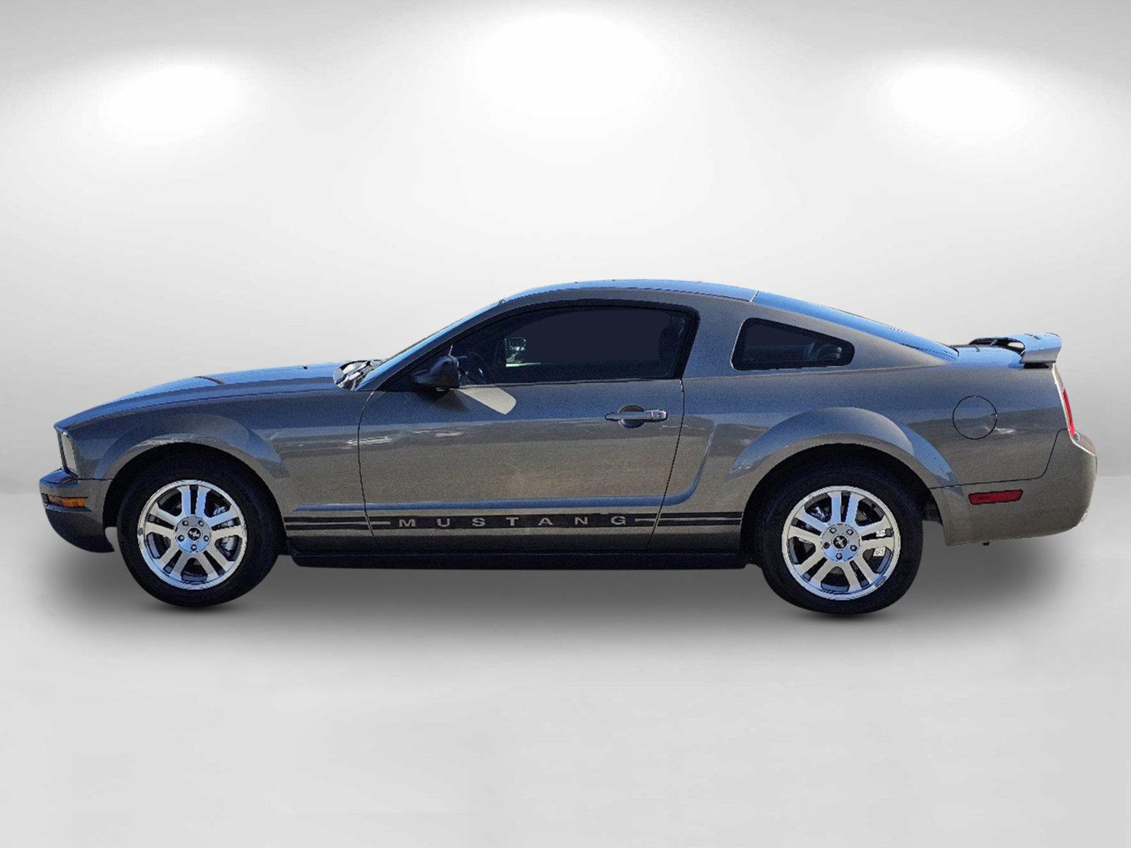 2005 Mineral Grey Metallic /Dark Charcoal Ford Mustang Premium (1ZVFT80N355) with an Gas V6 4.0L/244 engine, 5-Speed Automatic transmission, located at 5115 14th Ave., Columbus, GA, 31904, (706) 323-0345, 32.511494, -84.971046 - 2005 Ford Mustang Premium - Photo#7