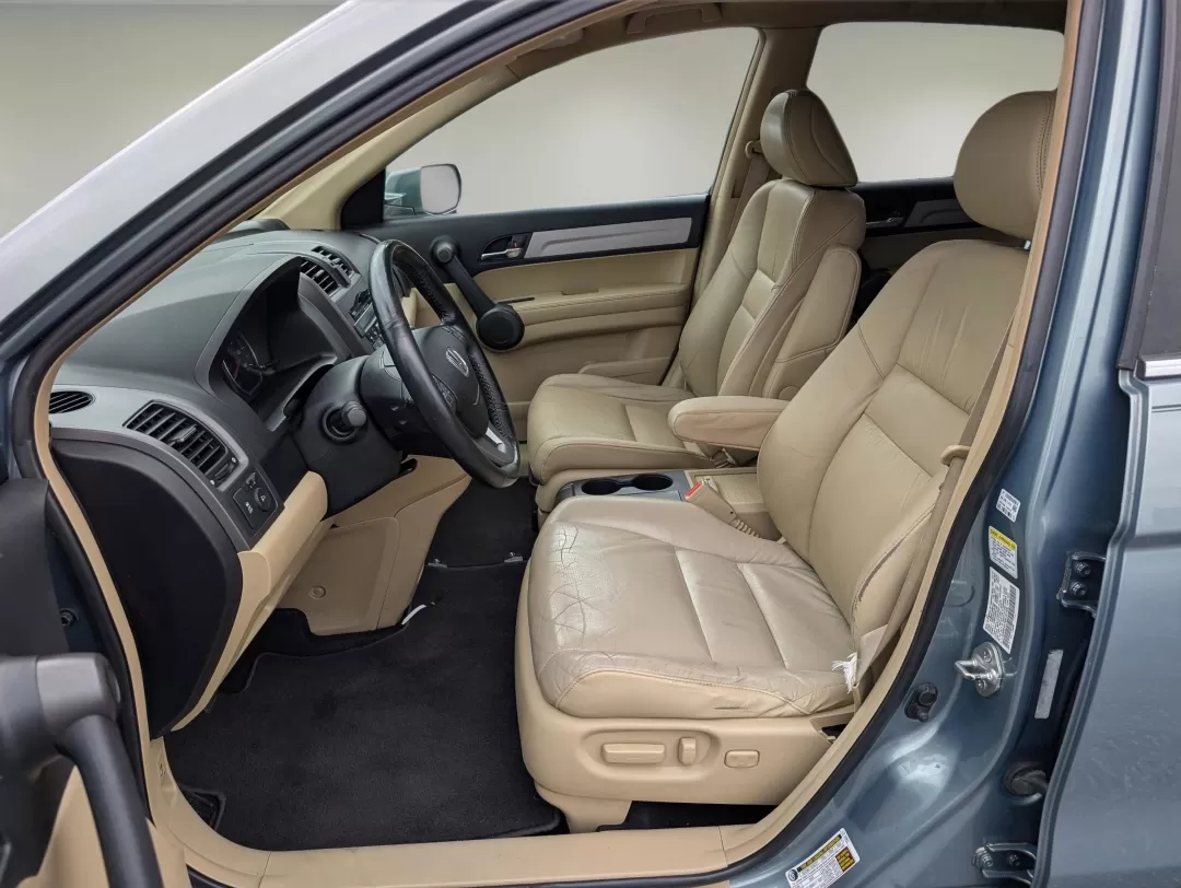 2011 Honda CR-V EX-L (5J6RE4H7XBL) with an Other engine, located at 7000 Northlake Connector, Columbus, GA, 31904, (706) 987-8085, 32.524975, -84.978134 - Are you in the market for a reliable SUV that can handle family adventures, weekend getaways, or long commutes with ease? Look no further than this stunning 2011 Honda CR-V EX-L, now available at Gils Auto in Phenix City, AL. With its spacious interior, advanced safety features, and impressive fuel - Photo#9