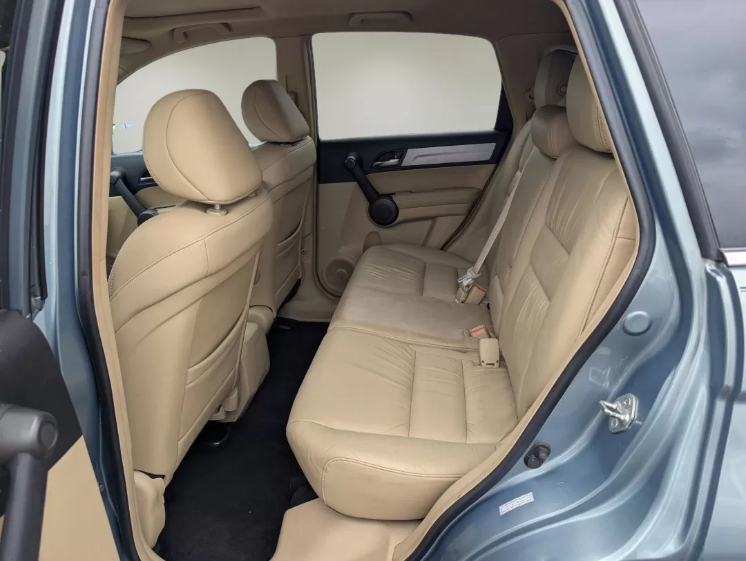 2011 Honda CR-V EX-L (5J6RE4H7XBL) with an Other engine, located at 7000 Northlake Connector, Columbus, GA, 31904, (706) 987-8085, 32.524975, -84.978134 - Are you in the market for a reliable SUV that can handle family adventures, weekend getaways, or long commutes with ease? Look no further than this stunning 2011 Honda CR-V EX-L, now available at Gils Auto in Phenix City, AL. With its spacious interior, advanced safety features, and impressive fuel - Photo#10