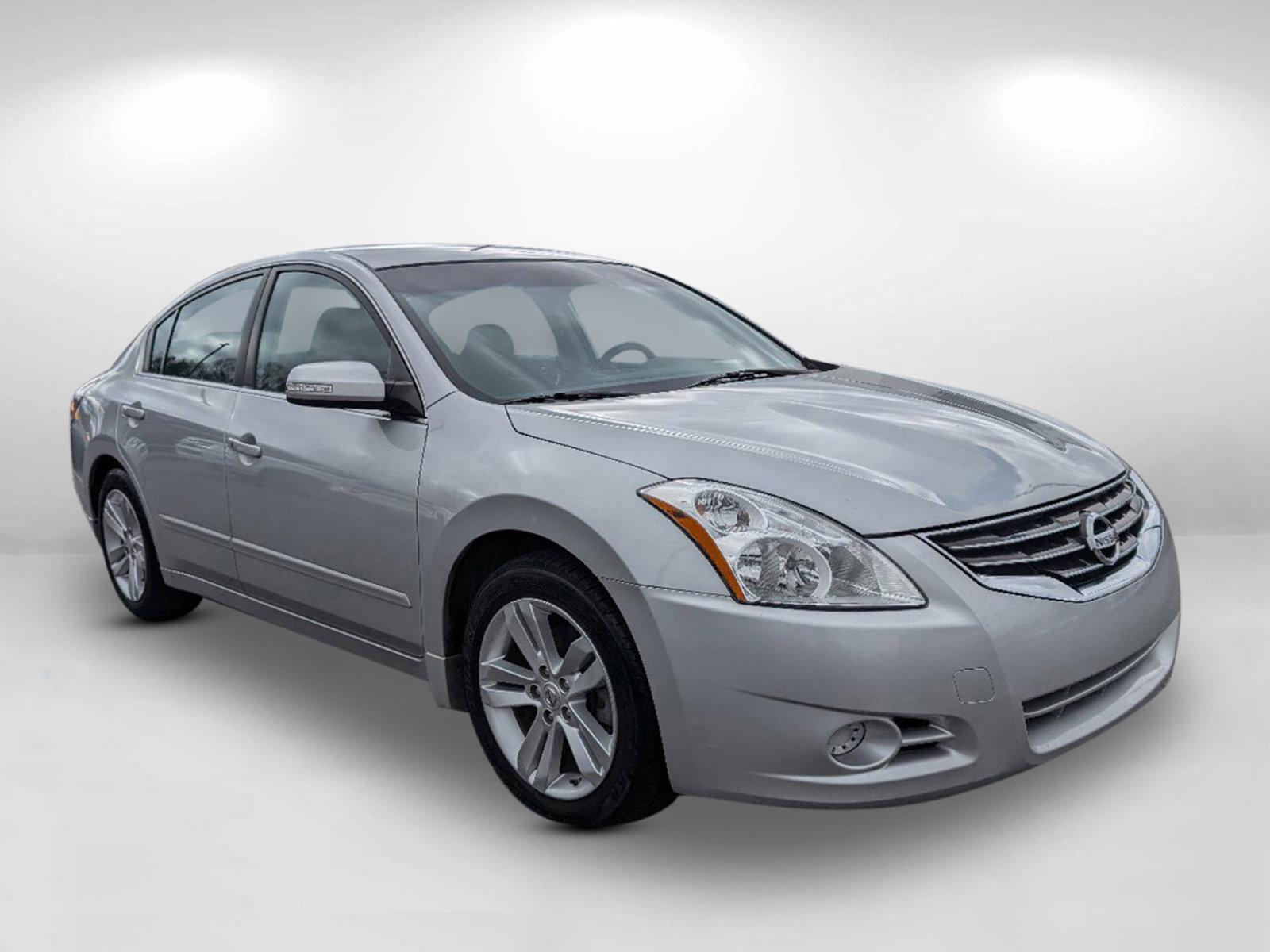 2011 /Charcoal Nissan Altima 3.5 SR (1N4BL2AP4BC) with an Gas V6 3.5L/ engine, 1-Speed Continuously Variable transmission, located at 804 22nd Ave, Phenix City, AL, 36870, (334) 297-1860, 32.484749, -85.024475 - 2011 Nissan Altima 3.5 SR - Photo#2