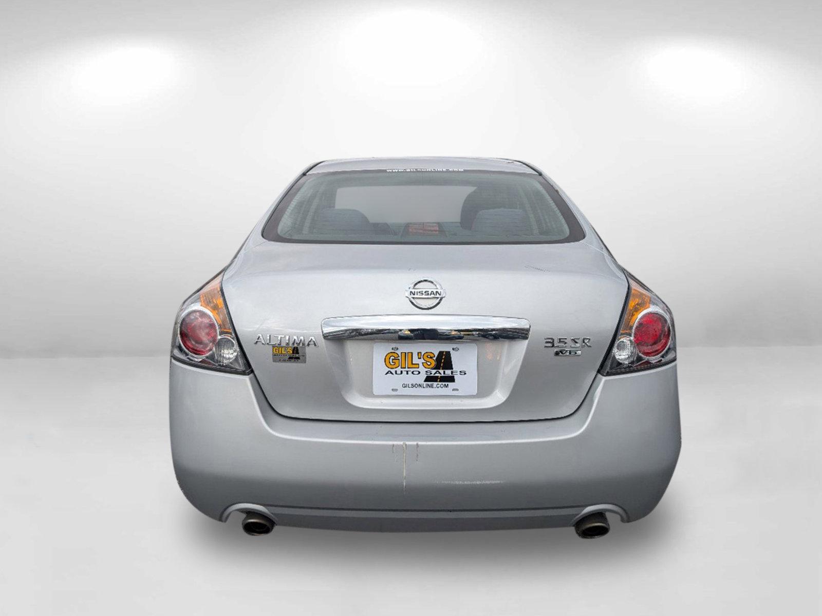 2011 /Charcoal Nissan Altima 3.5 SR (1N4BL2AP4BC) with an Gas V6 3.5L/ engine, 1-Speed Continuously Variable transmission, located at 804 22nd Ave, Phenix City, AL, 36870, (334) 297-1860, 32.484749, -85.024475 - 2011 Nissan Altima 3.5 SR - Photo#5