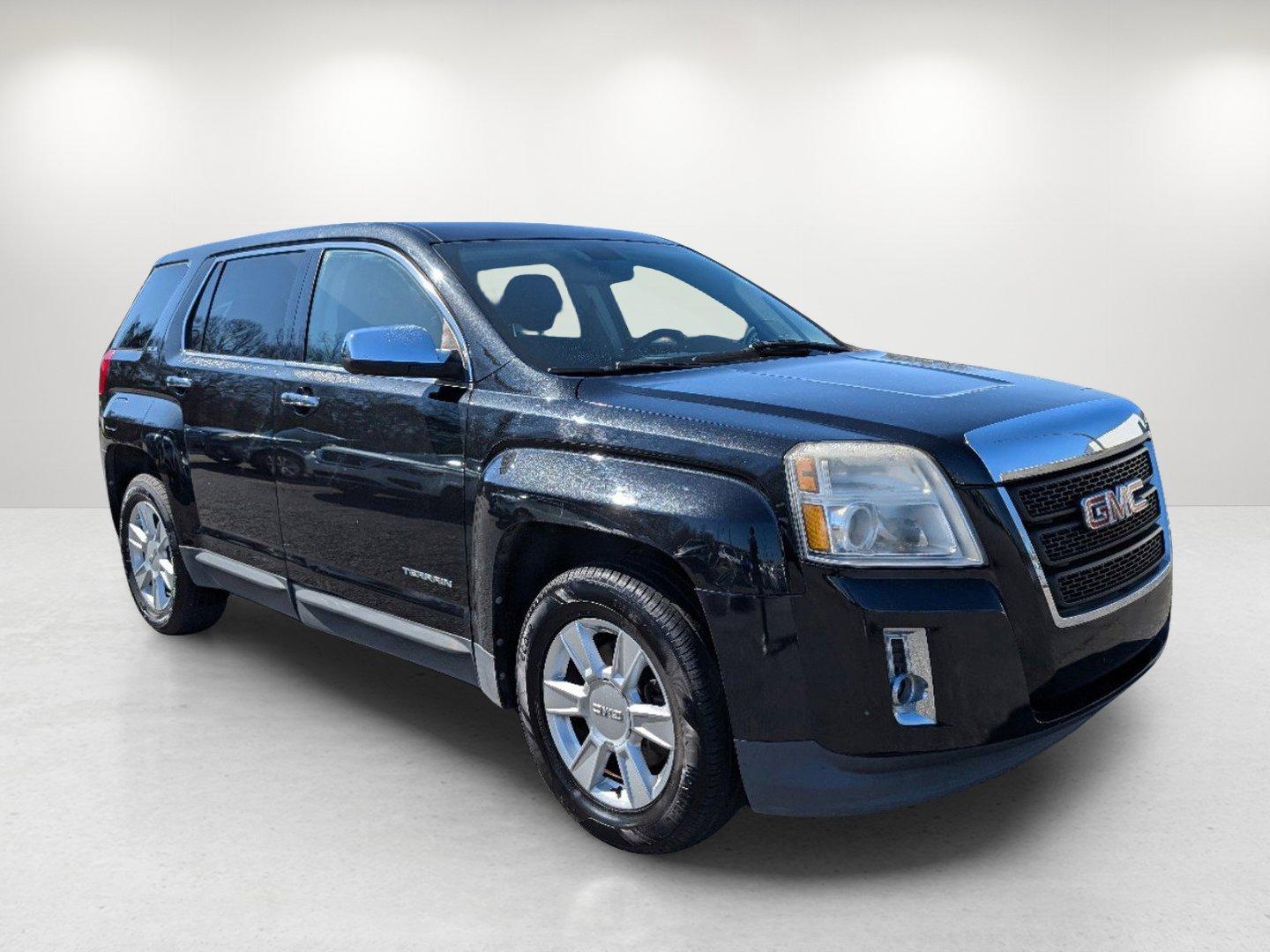 2011 /Jet Black GMC Terrain SLE-1 (2CTALMEC9B6) with an Gas I4 2.4/146.5 engine, 6-Speed Automatic transmission, located at 3959 U.S. 80 W, Phenix City, AL, 36870, (334) 297-4885, 32.469296, -85.135185 - 2011 GMC Terrain SLE-1 - Photo#2