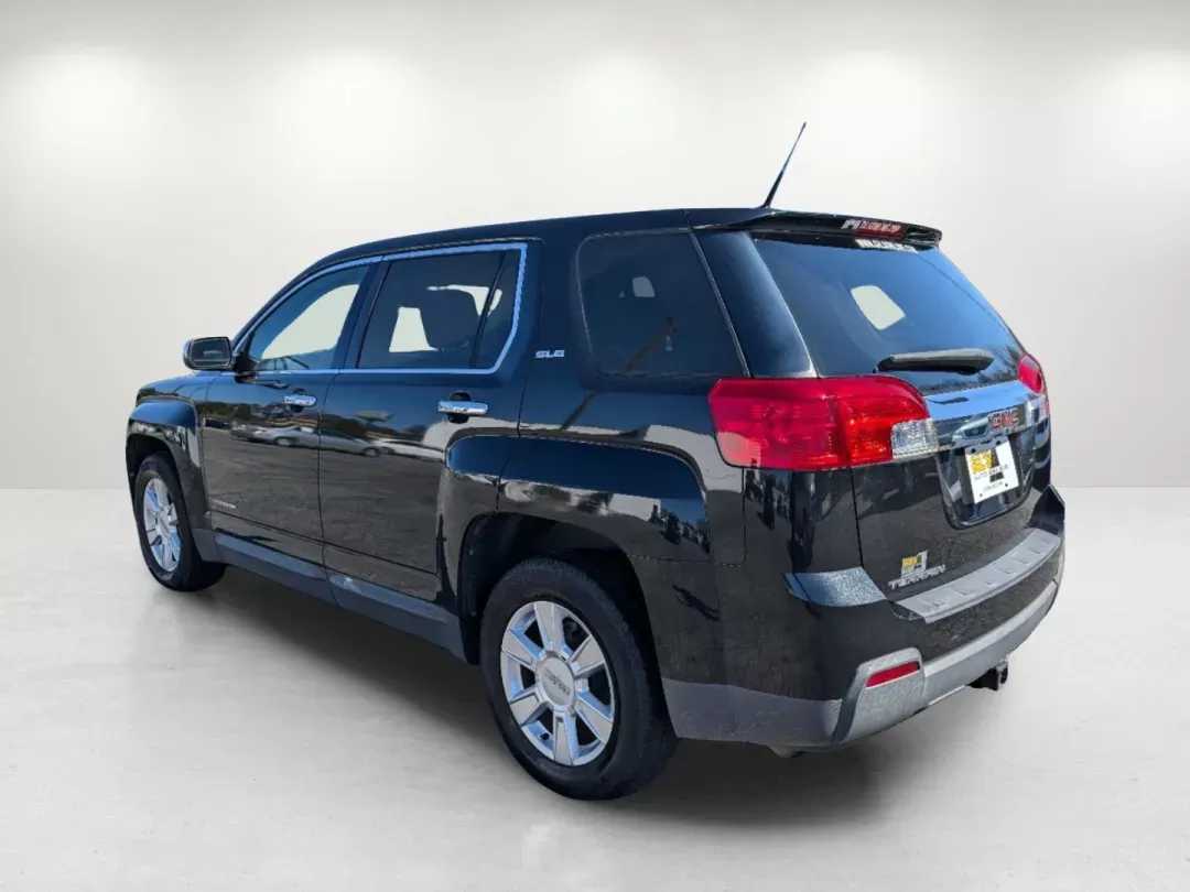 2011 /Jet Black GMC Terrain SLE-1 (2CTALMEC9B6) with an Gas I4 2.4/146.5 engine, 6-Speed Automatic transmission, located at 1430 Gateway Drive, Opelika, AL, 36801, (334) 239-0944, 32.637871, -85.409790 - 2011 GMC Terrain SLE-1 - Photo#6