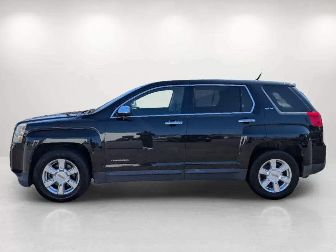 2011 /Jet Black GMC Terrain SLE-1 (2CTALMEC9B6) with an Gas I4 2.4/146.5 engine, 6-Speed Automatic transmission, located at 1430 Gateway Drive, Opelika, AL, 36801, (334) 239-0944, 32.637871, -85.409790 - 2011 GMC Terrain SLE-1 - Photo#7