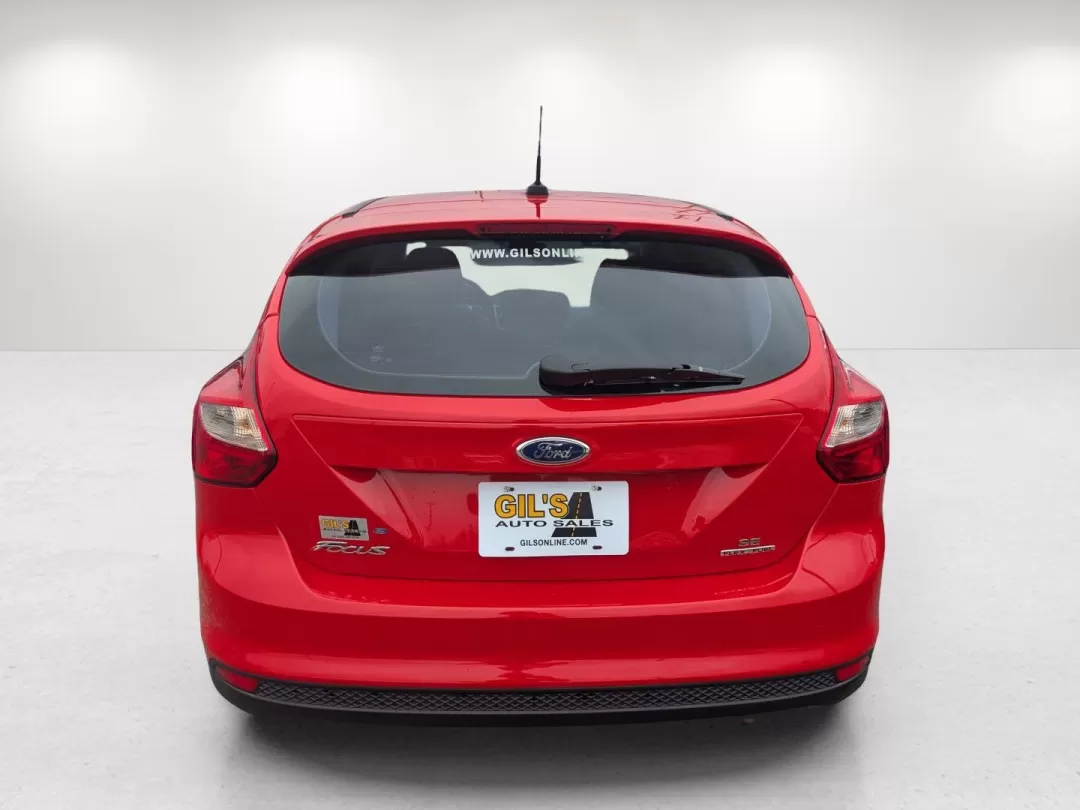 2014 Ford Focus SE (1FADP3K21EL) with an Other engine, located at 804 22nd Ave, Phenix City, AL, 36870, (334) 297-1860, 32.484749, -85.024475 - Experience the thrill of a versatile hatchback that fits seamlessly into your life! Introducing the 2014 Ford Focus SE, a perfect blend of style, efficiency, and technology that is ideal for busy commuters, small families, or anyone looking to elevate their driving experience without breaking the ba - Photo#5