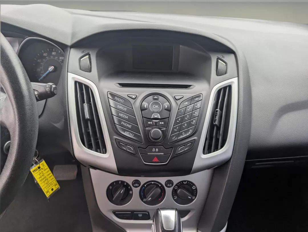 2014 Ford Focus SE (1FADP3K21EL) with an Other engine, located at 804 22nd Ave, Phenix City, AL, 36870, (334) 297-1860, 32.484749, -85.024475 - Experience the thrill of a versatile hatchback that fits seamlessly into your life! Introducing the 2014 Ford Focus SE, a perfect blend of style, efficiency, and technology that is ideal for busy commuters, small families, or anyone looking to elevate their driving experience without breaking the ba - Photo#14