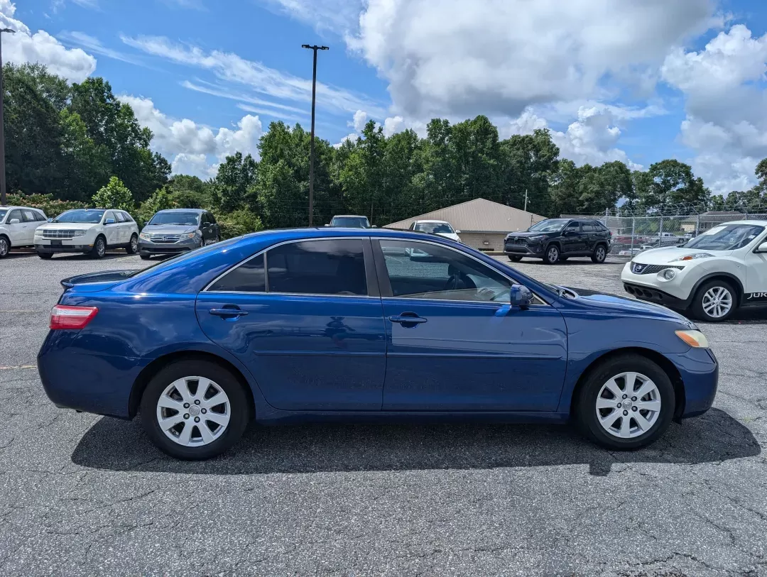 2008 Toyota Camry XLE (4T1BE46K28U) with an Gas I4 2.4L/144 engine, 5-Speed Automatic w/OD transmission, located at 3959 U.S. 80 W, Phenix City, AL, 36870, (334) 297-4885, 32.469296, -85.135185 - 2008 Toyota Camry XLE - Photo#3