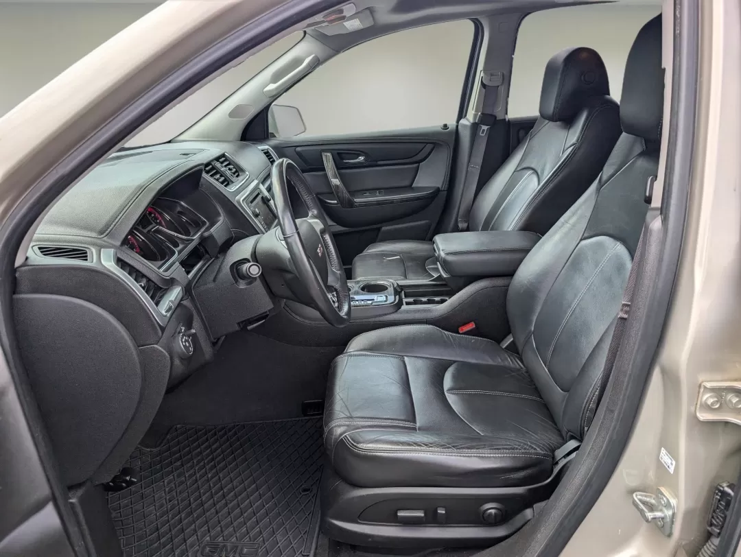 2015 /Ebony GMC Acadia SLT (1GKKRRKDXFJ) with an Other engine, located at 3959 U.S. 80 W, Phenix City, AL, 36870, (334) 297-4885, 32.469296, -85.135185 - 2015 GMC Acadia SLT - Photo#9
