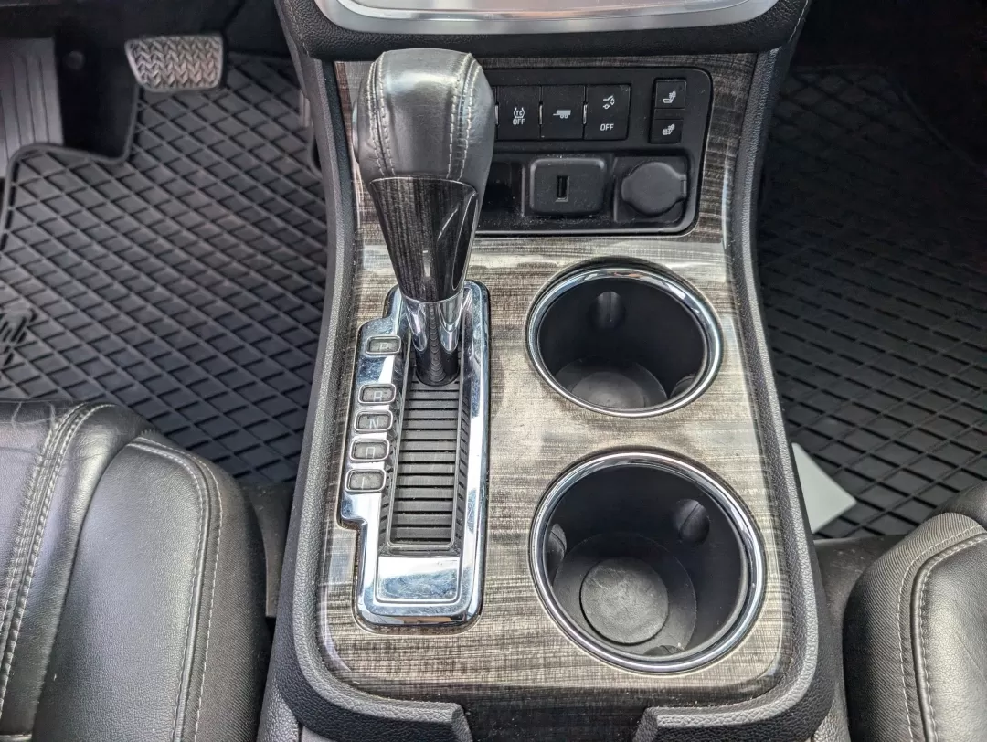 2015 /Ebony GMC Acadia SLT (1GKKRRKDXFJ) with an Other engine, located at 3959 U.S. 80 W, Phenix City, AL, 36870, (334) 297-4885, 32.469296, -85.135185 - 2015 GMC Acadia SLT - Photo#13